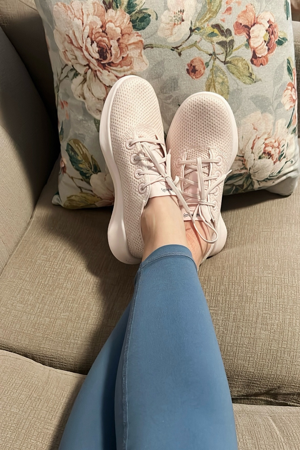 Sneakers. Pink sneakers. High rise leggings
.
.
.
… 

#LTKshoecrush #LTKfindsunder100 #LTKfitness