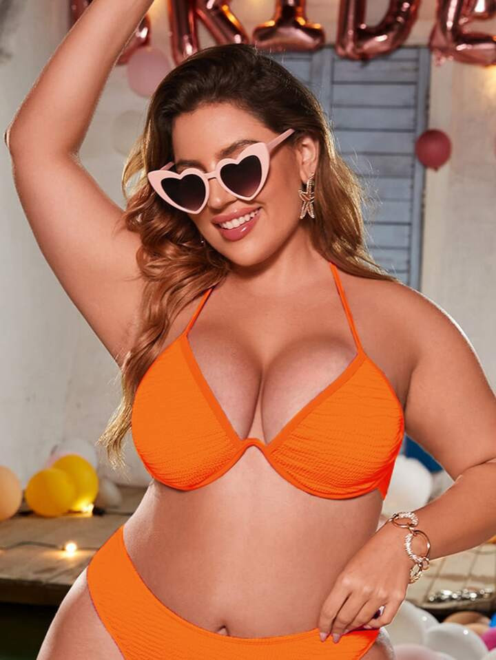 SHEIN Swim Basics Plus Solid Halter Push Up Bikini Top | SHEIN