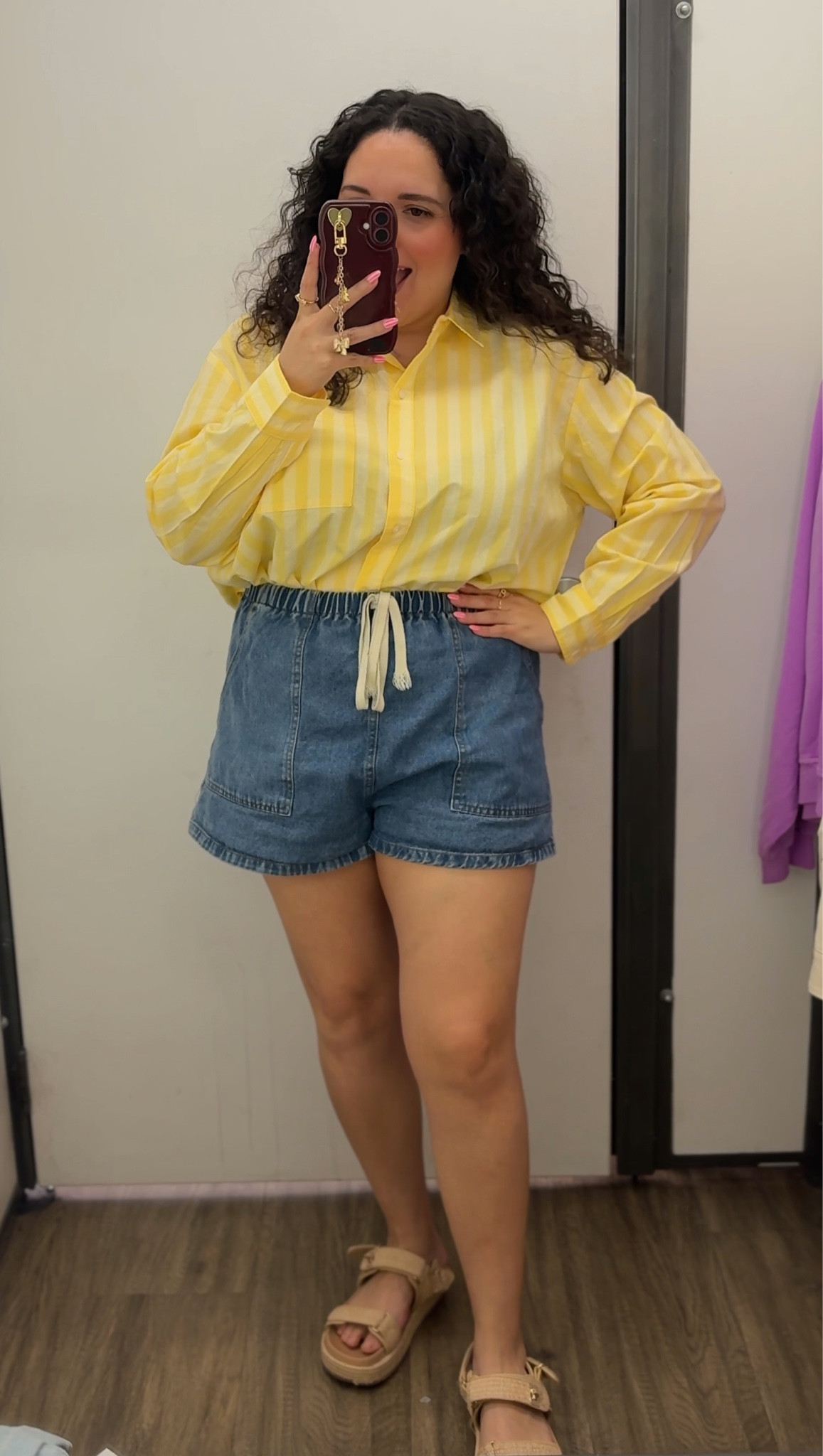 Cropped button down yellow top for spring from Old Navy 
xl

#LTKootd #LTKMidsize #LTKSeasonal