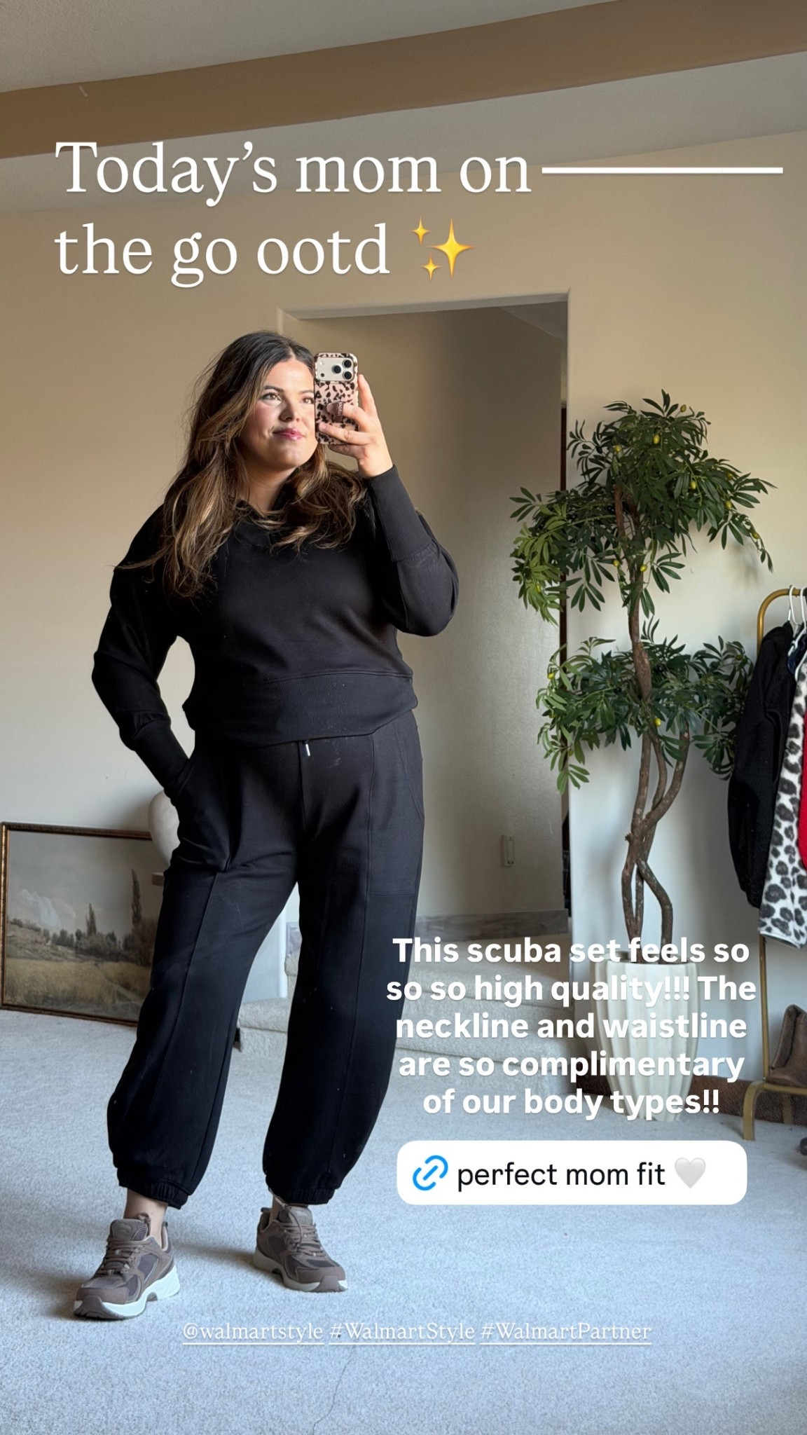 Today’s on the go outfit mom outfit - super soft and stretchy scuba! Wearing xl