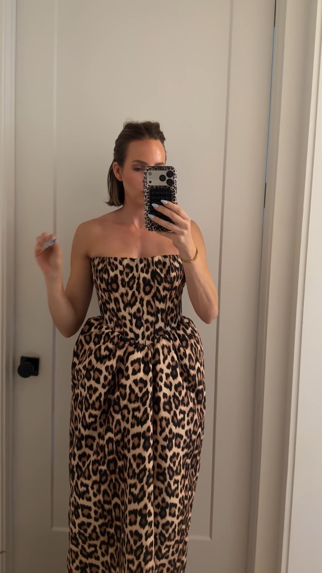 So sad this dress wouldn’t fit me! It does run true to size. I just thought I could squeeze into a smaller size.

#LTKHoliday #LTKWedding #LTKTravel