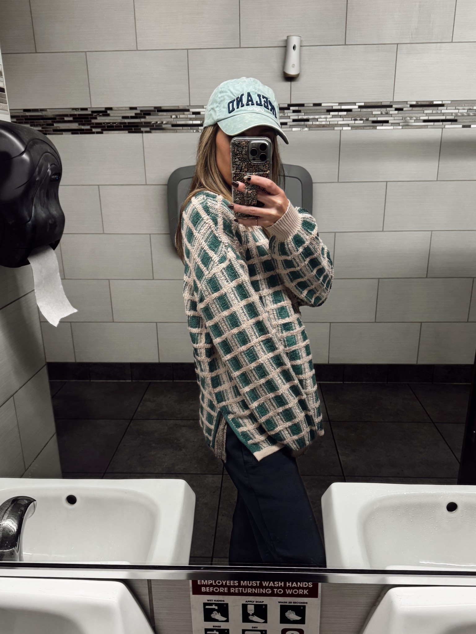 Oh my gosh I’m obsessed with this sweater!!


#LTKStyleTip #LTKU #LTKFindsUnder50