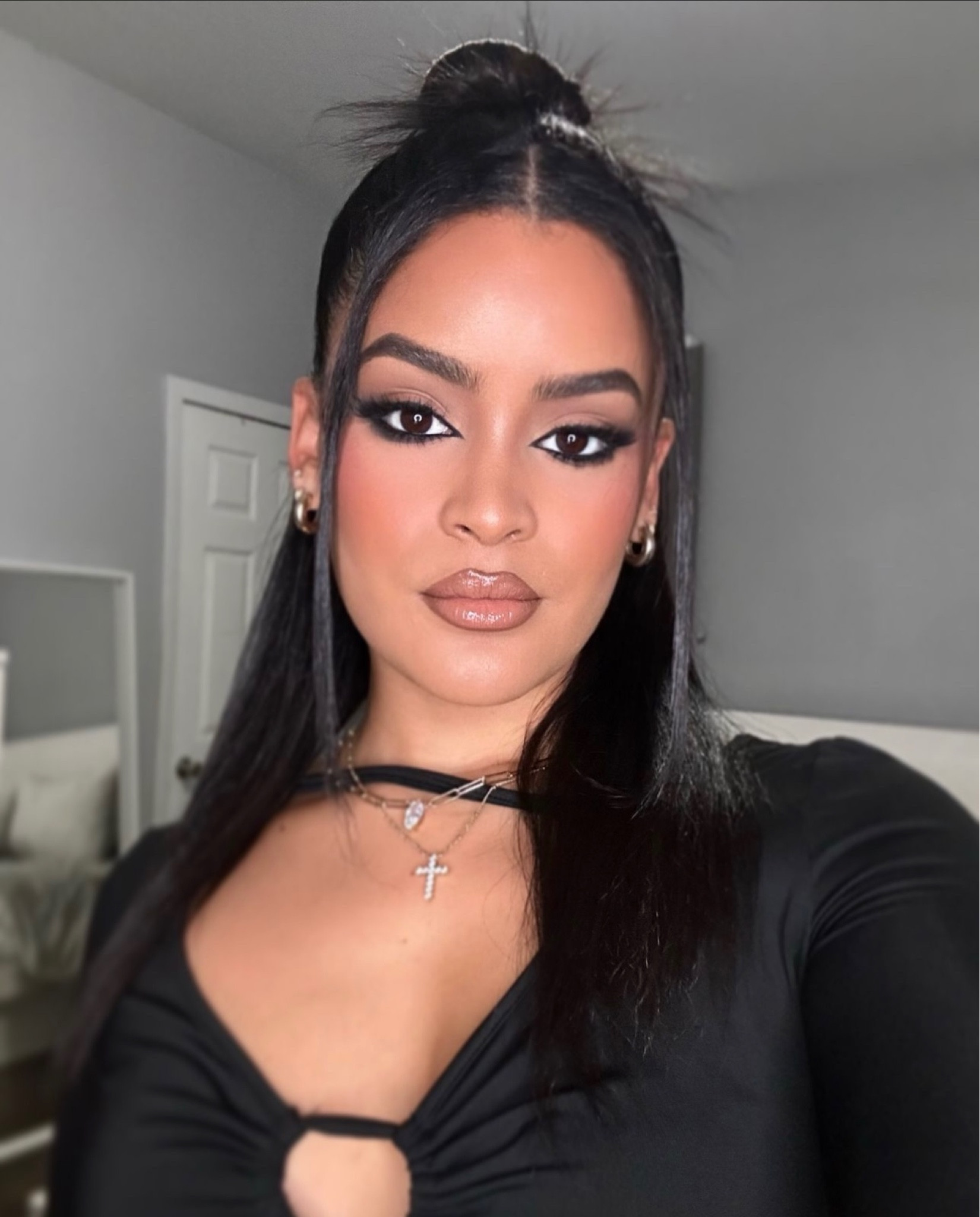 Smoked out lower lash line look 

#LTKbeauty #LTKMostLoved