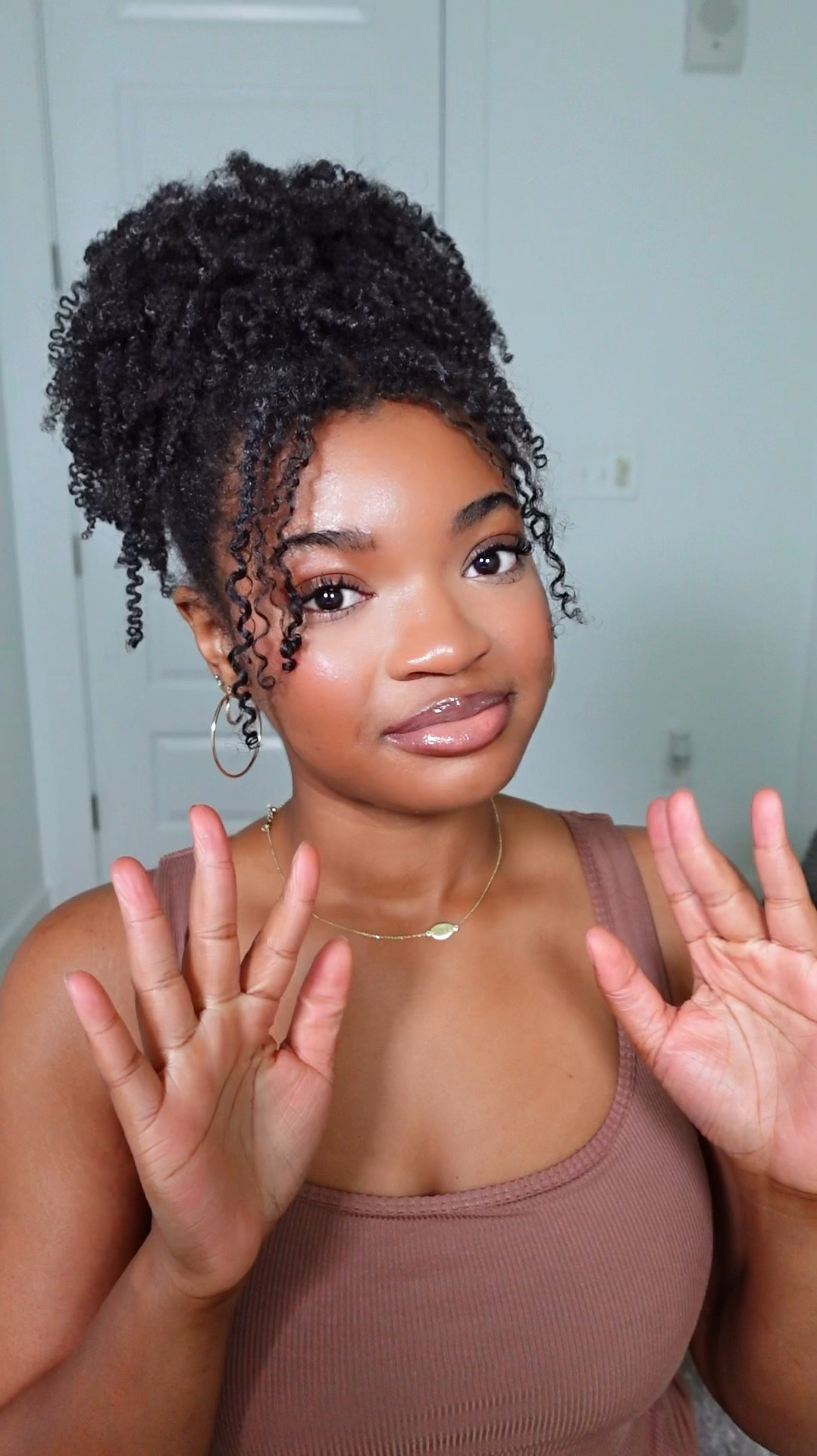 My make up has never looked this flawless. I definitely think products as well as techniques make a world of a difference!!!

#LTKVideo #LTKFindsUnder50 #LTKBeauty