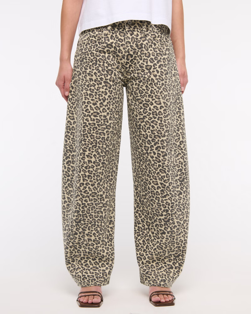 Women's Mid Rise Barrel Jean | Women's Bottoms | Abercrombie.com | Abercrombie & Fitch (UK)