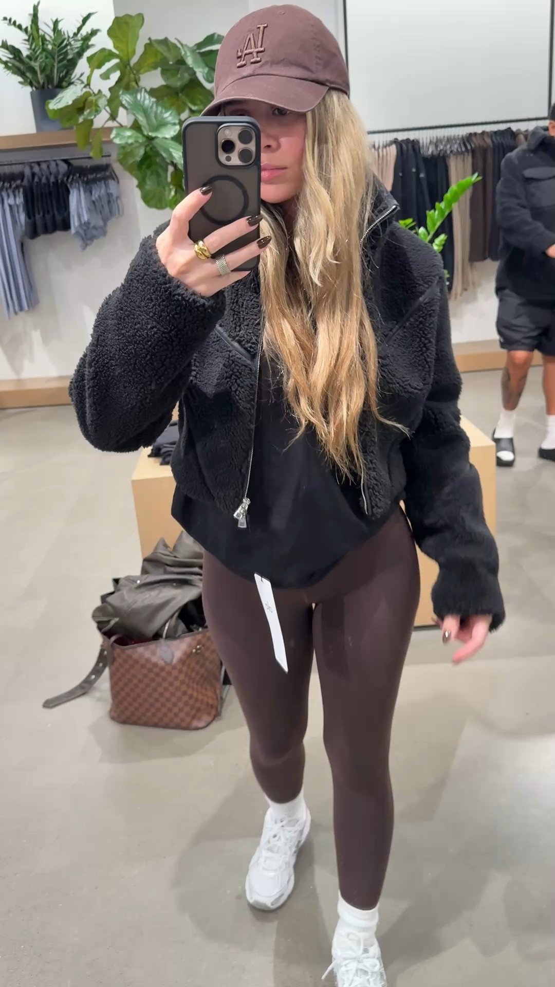 ALO is having another sale!!! 30% off storewide! Run!!!! 

#LTKCyberWeek #LTKHoliday #LTKGiftGuide