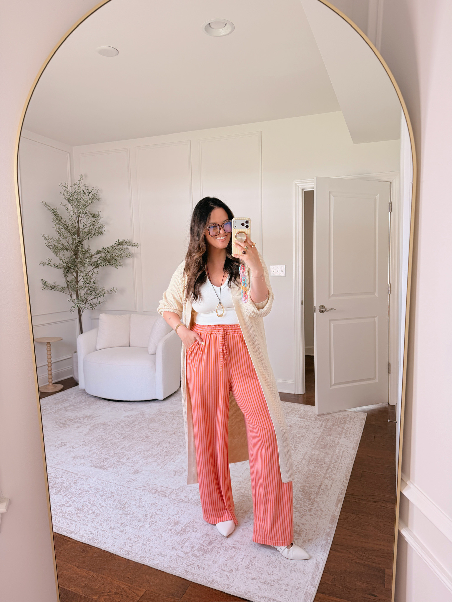 wearing a L in the top and cardigan, XL in the pants 

 #LTKSeasonal #LTKMidsize