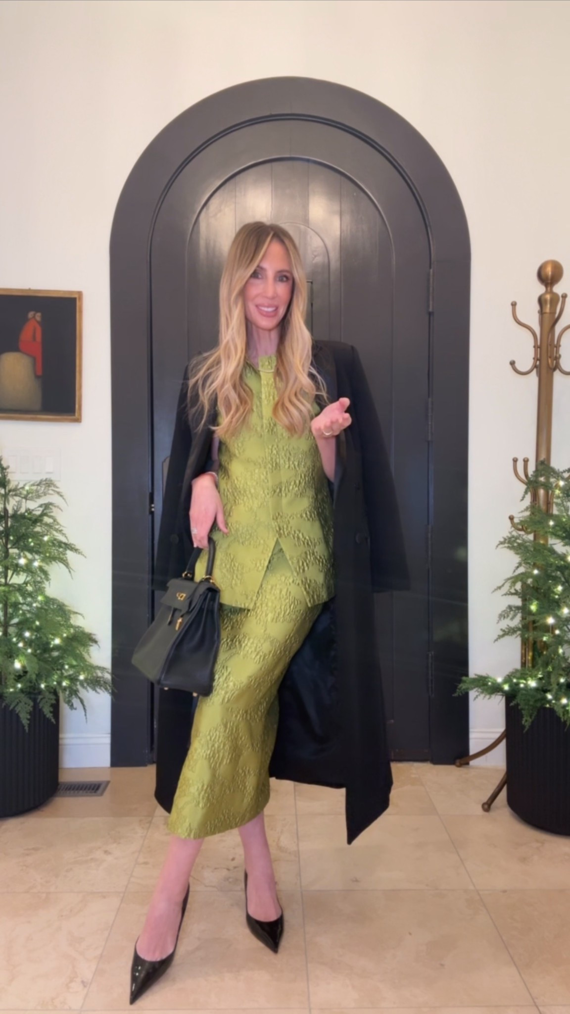 The most beautiful holiday party outfit 