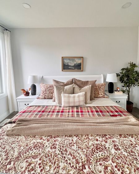 Cozy fall floral bed using quilts only (without duvet)

#LTKGiftGuide #LTKstyletip #LTKhome