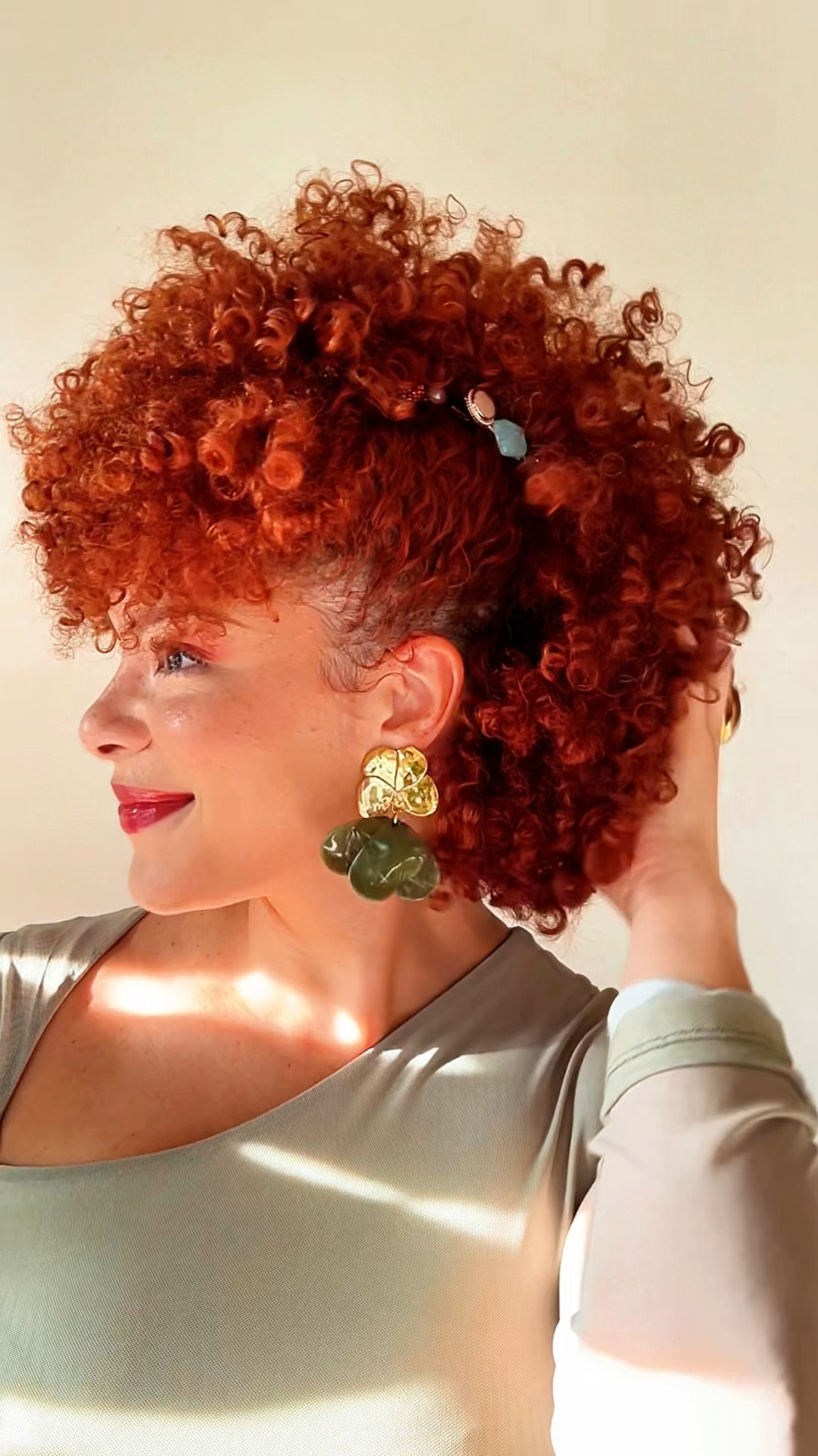 Hair clips for side swoop curly hairstyle ✨

#LTKVideo #LTKStyleTip #LTKBeauty