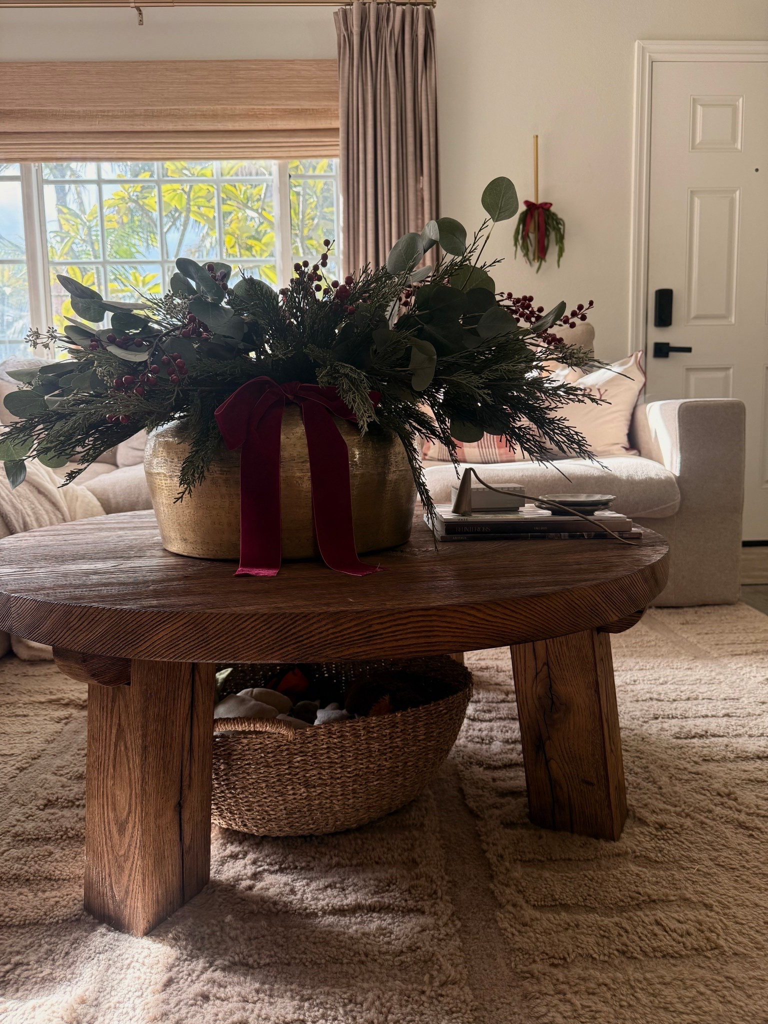 Living room holiday decor coffee table decor styling 

#LTKHoliday #LTKHome #LTKSeasonal