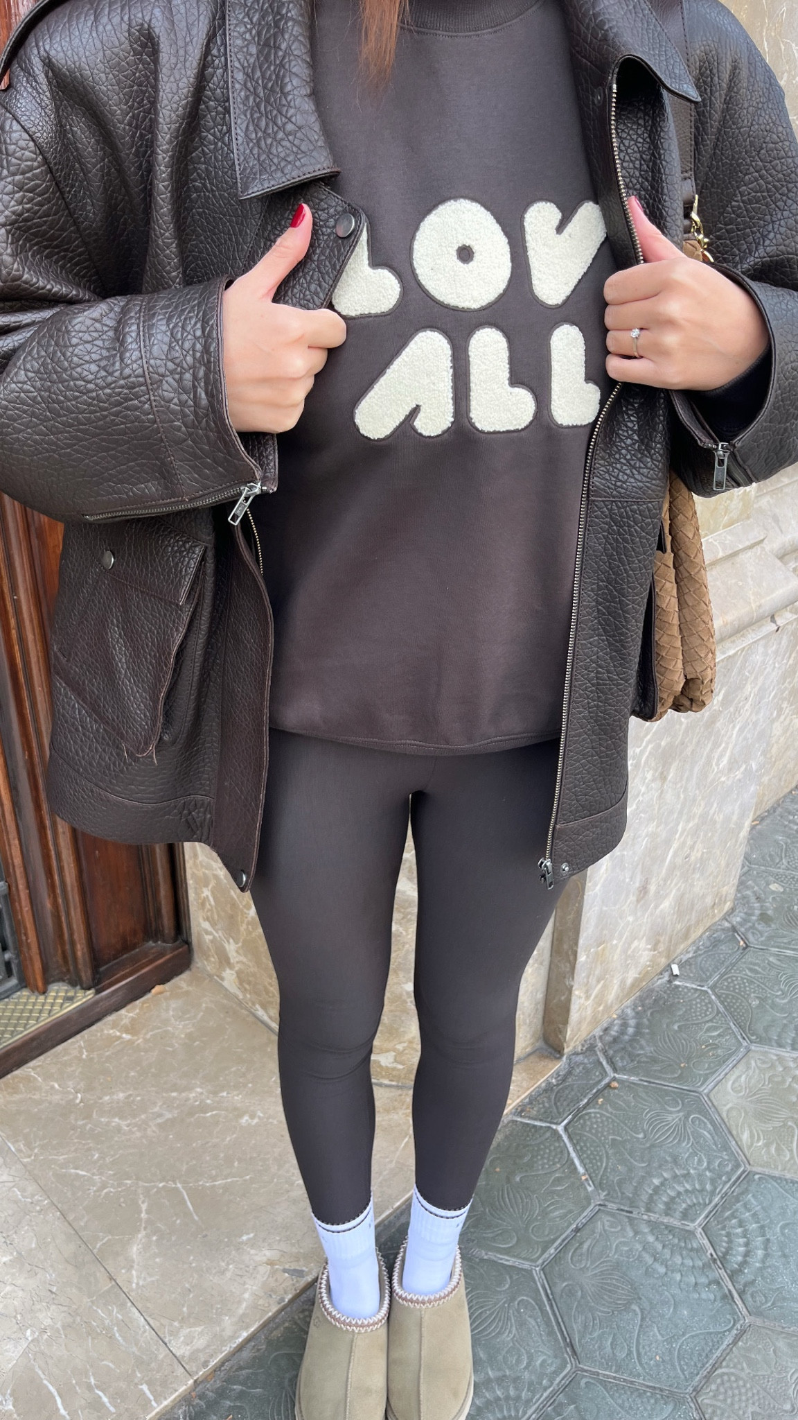 LOVALL SET🙋🏽‍♀️
CLAIREBCN10 for discount
Tags: fleece lined brushed leggings jumper chocolate brown mocha mousse ugg Tasman antilope neutral style fashion winter inspo outfit ideas casual city break oversized airport outfit loungewear athleisure 

#LTKstyletip #LTKshoes #LTKwinter