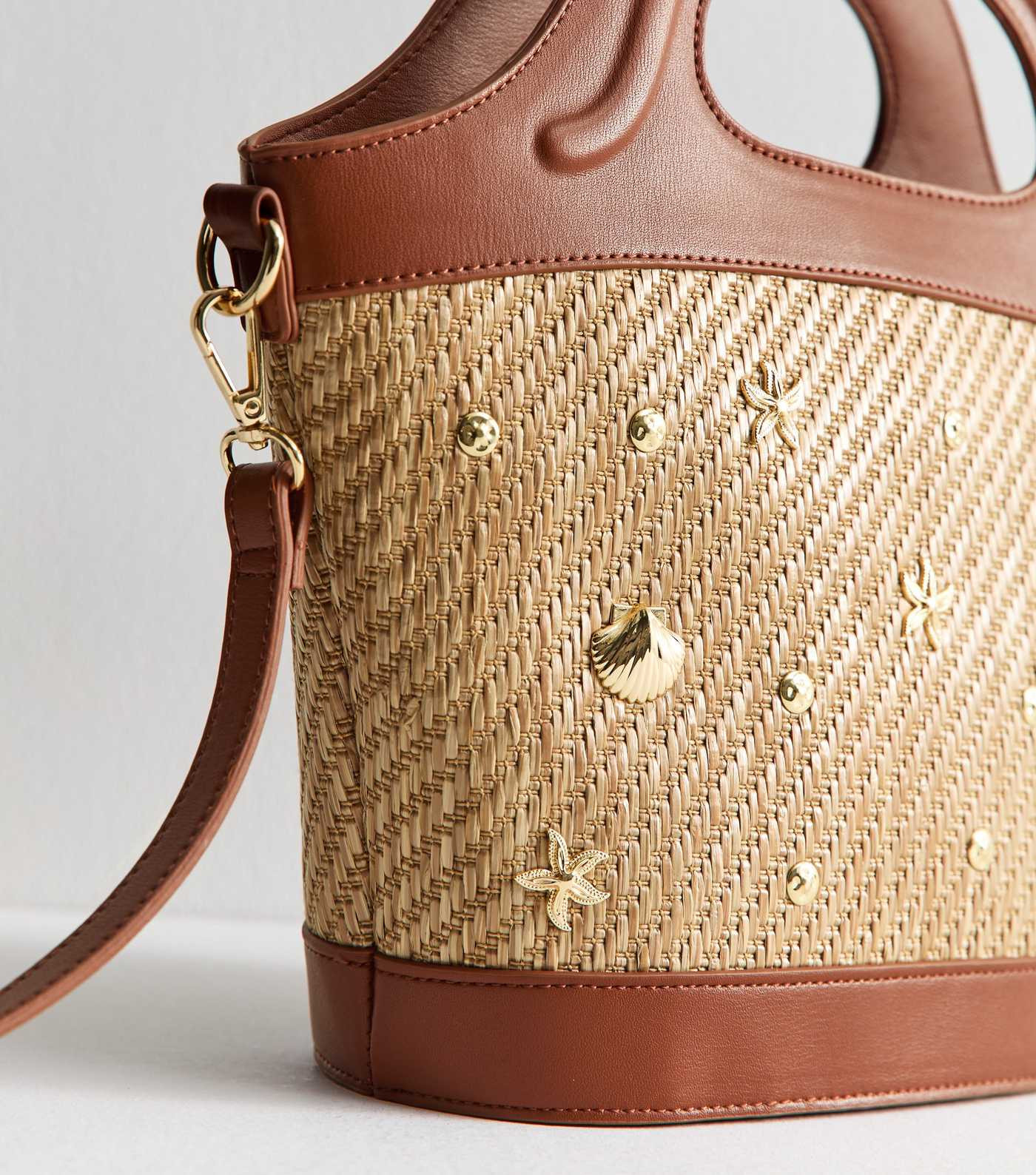 Stone Woven Seashell Embellished Crossbody Bag | New Look | New Look (UK)
