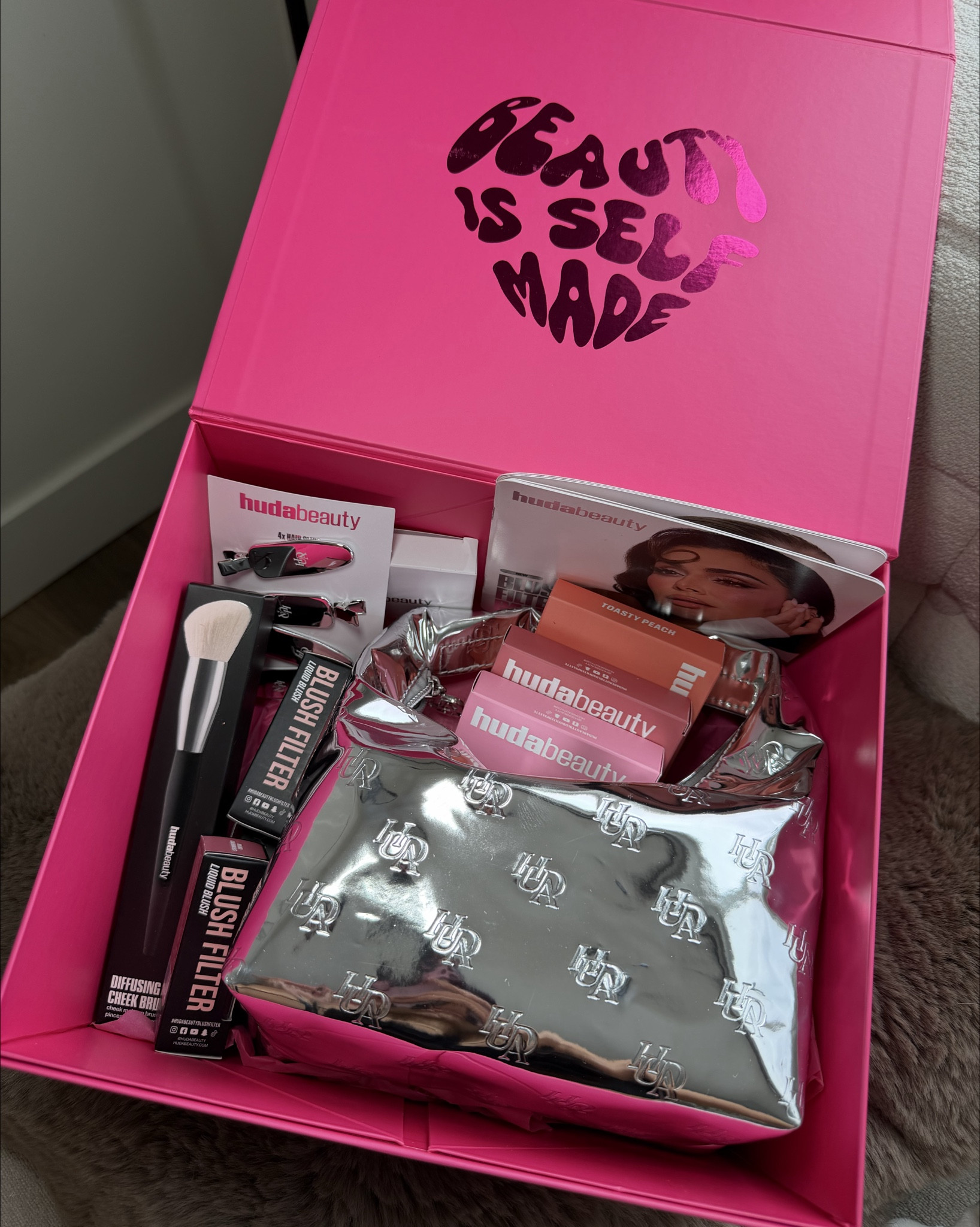 holiday christmas gift guide perfect for stocking stuffers or as a small gift!! 🤎

#LTKBeauty #LTKHoliday #LTKGiftGuide