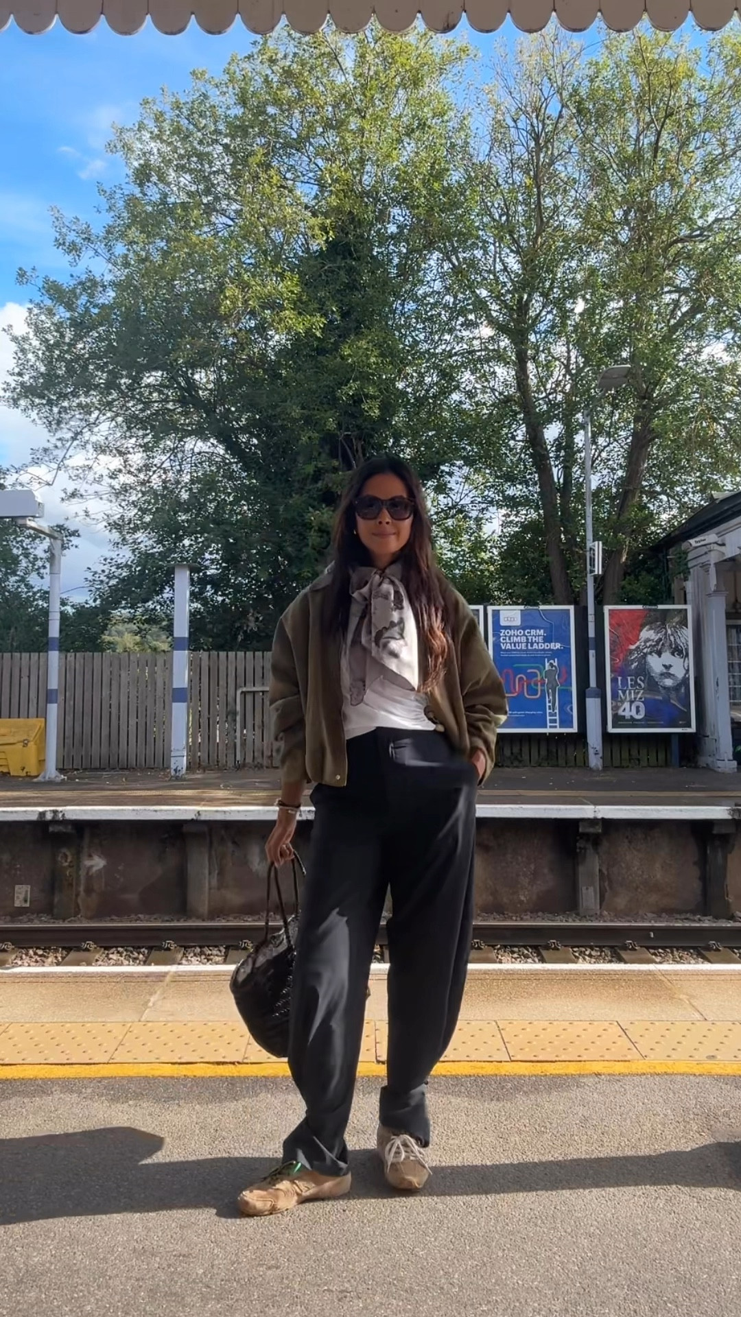 Back to station fits! I’m wearing:
Zara jacket in medium
Zara smart trousers in small
Miu Miu trainers 
All saints silk scarf
Dragon diffusion bag
Oliver goldsmith Sunnies 
4th & reckless T-shirt 

#LTKsummer #LTKautumn #LTKuk