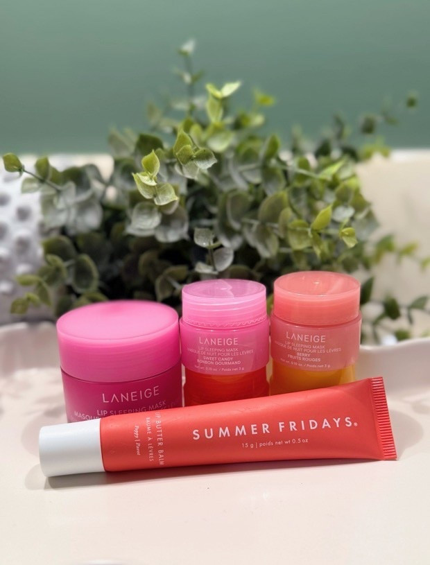 Restock time ✔️
My favorite lip masks + balms are on sale at Target. Laneige for overnight hydration and Summer Fridays for everyday wear.

@Target @Summer Fridays 

#ltkbeauty #targetfinds #ltkdeals #beautyfinds #targetstyle

#LTKbeauty #LTKsalealert #LTKU