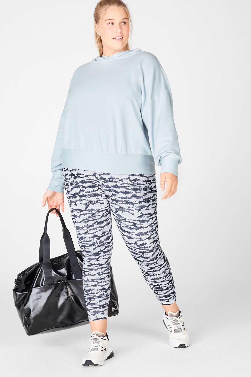 Outfits
					
				
					
										
				
	
				/
			
		
	
 
				
					Level 2-Piece Outfit
				
	... | Fabletics