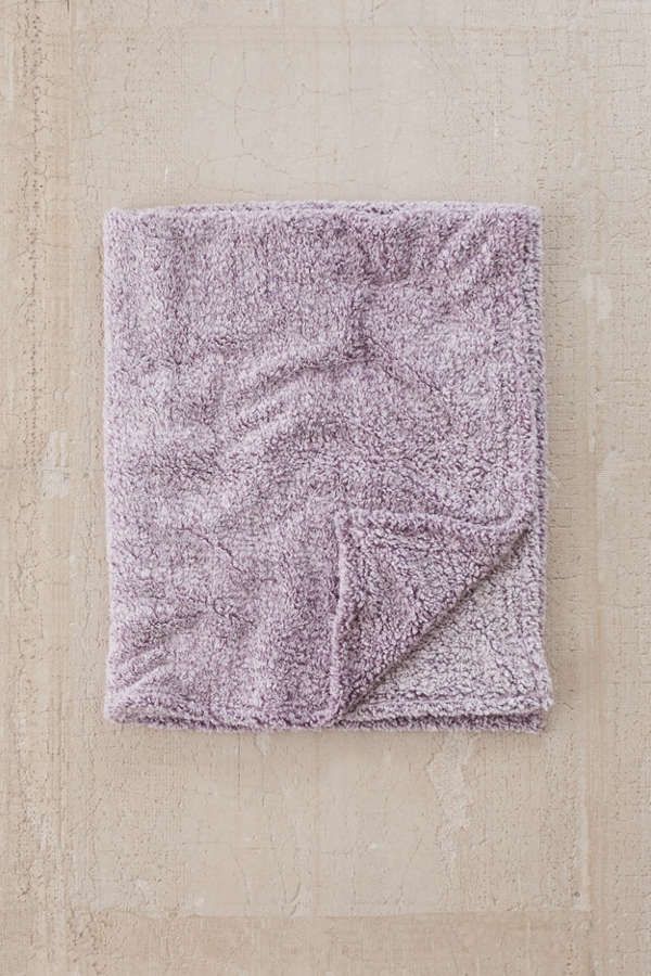 Amped Fleece Throw Blanket | Urban Outfitters US