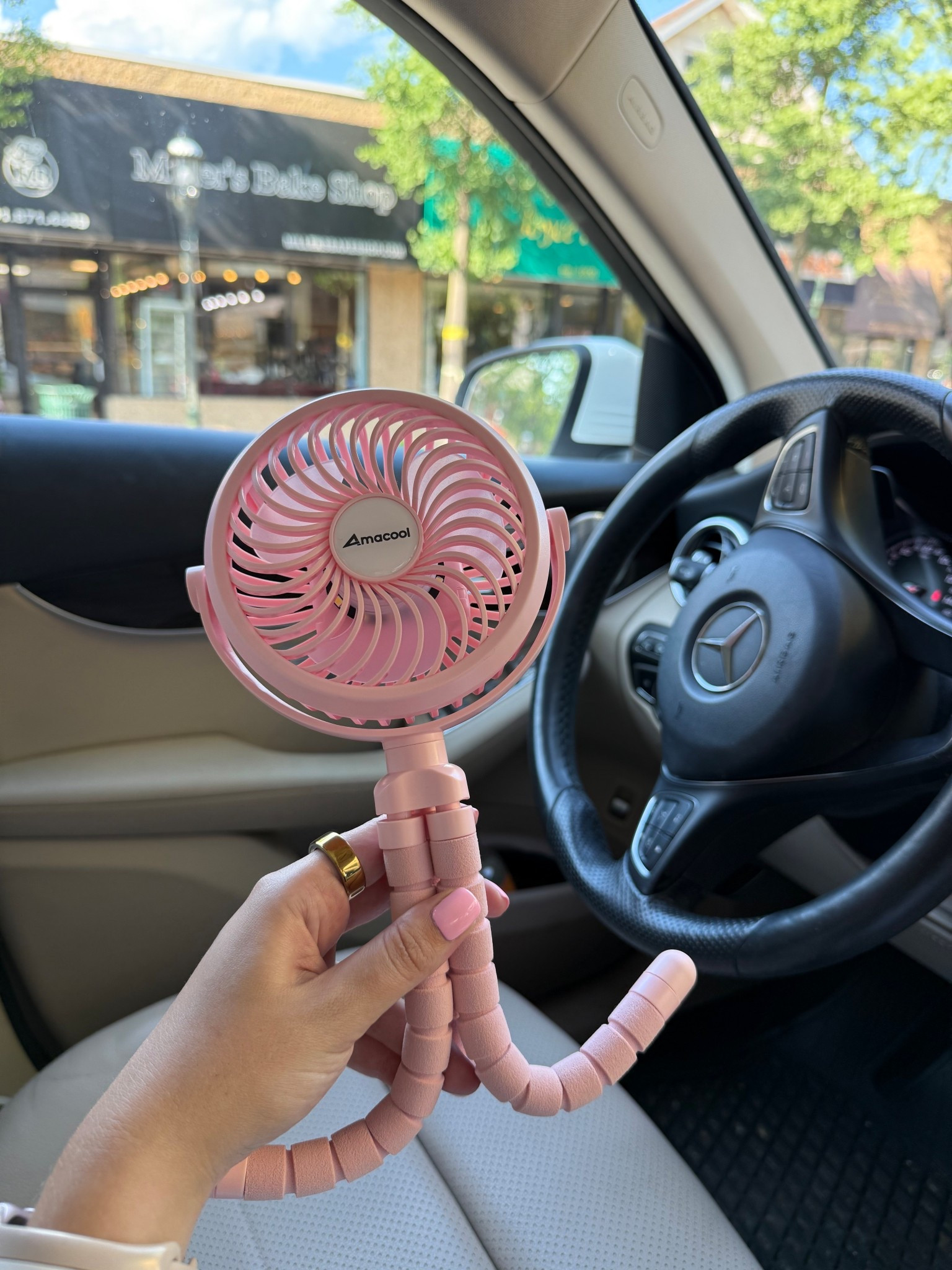 Pregnancy must have in these summer months! Stroller fan that’s rechargeable 

#LTKFindsUnder50 #LTKFamily #LTKBaby