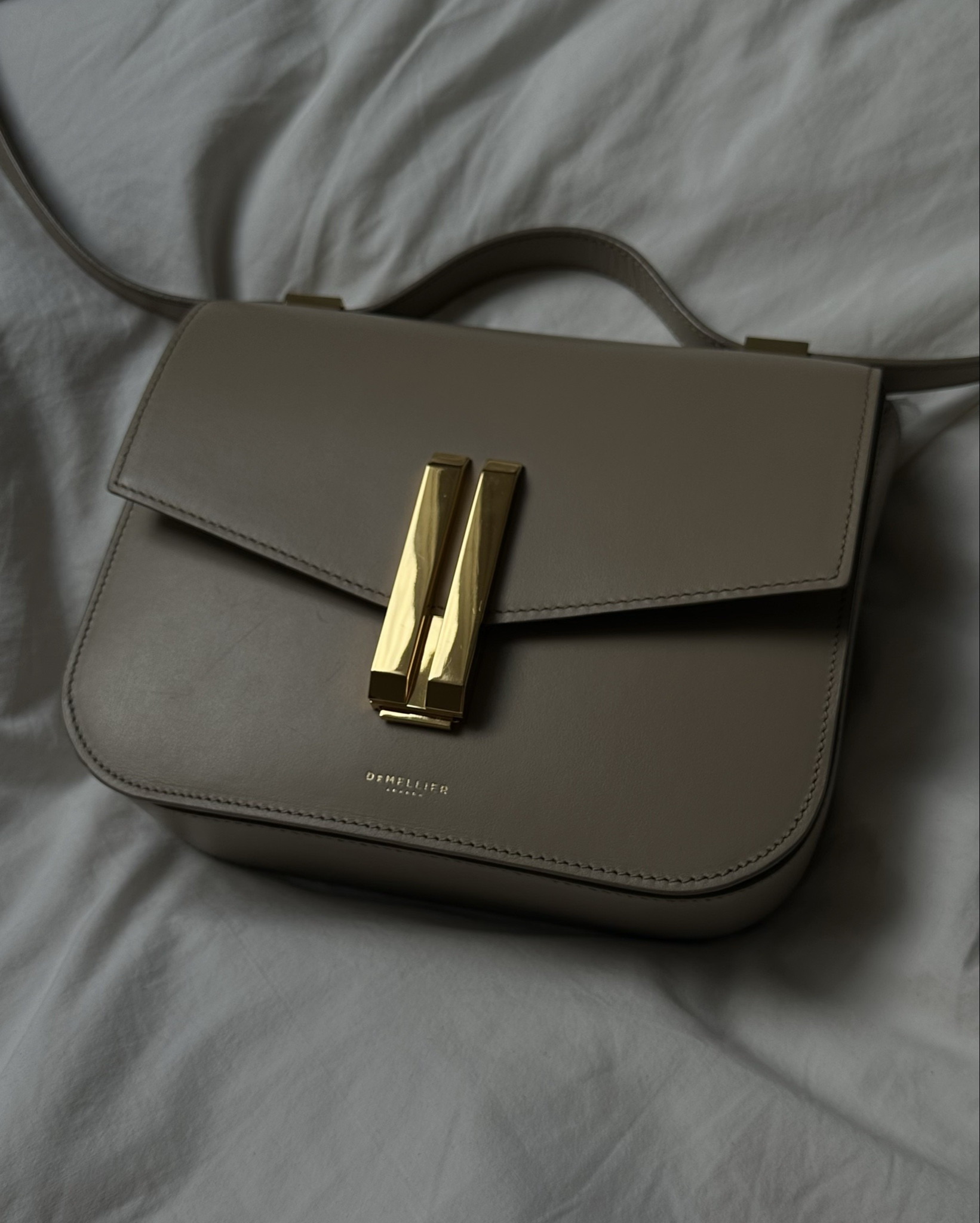 Demellier Vancouver - taupe smooth ✨

Demellier bag, Demellier Londen, taupe bag, classy bag

#LTKworkwear #LTKstyletip #LTKeurope