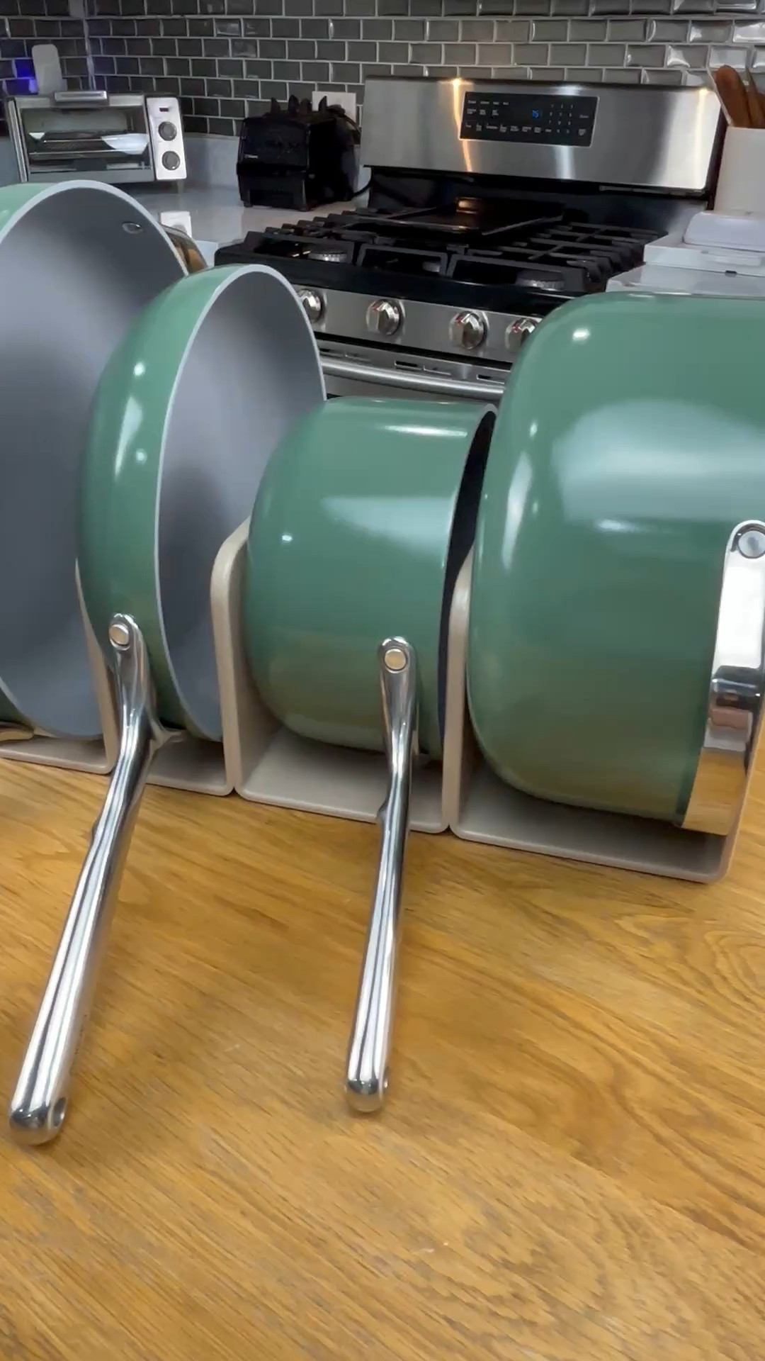 I’ve officially entered my clean-girl cookware era 😂 Use Code MOMLIKEABOSS10 No toxins, no flaking, and they actually look cute on my stove. #CarawayPartner or not… I’m obsessed. #MomHack #CarawayHome  