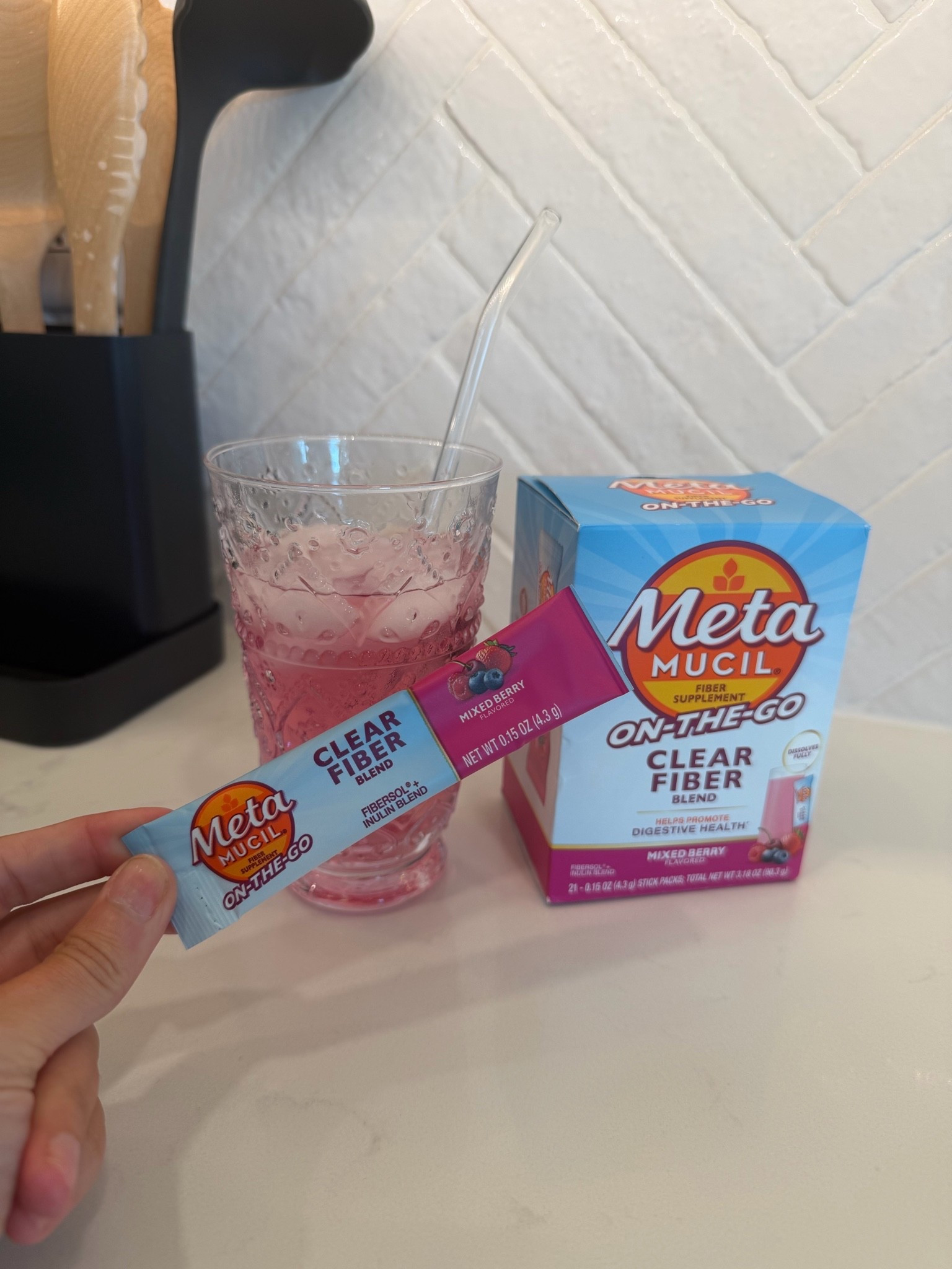 #ad #MetamucilPartner An absolute MUST!!! Fiber is just as important as protein, getting in your steps, drinking your water & you can add fiber easily with @metamucil at @target #TargetPartner