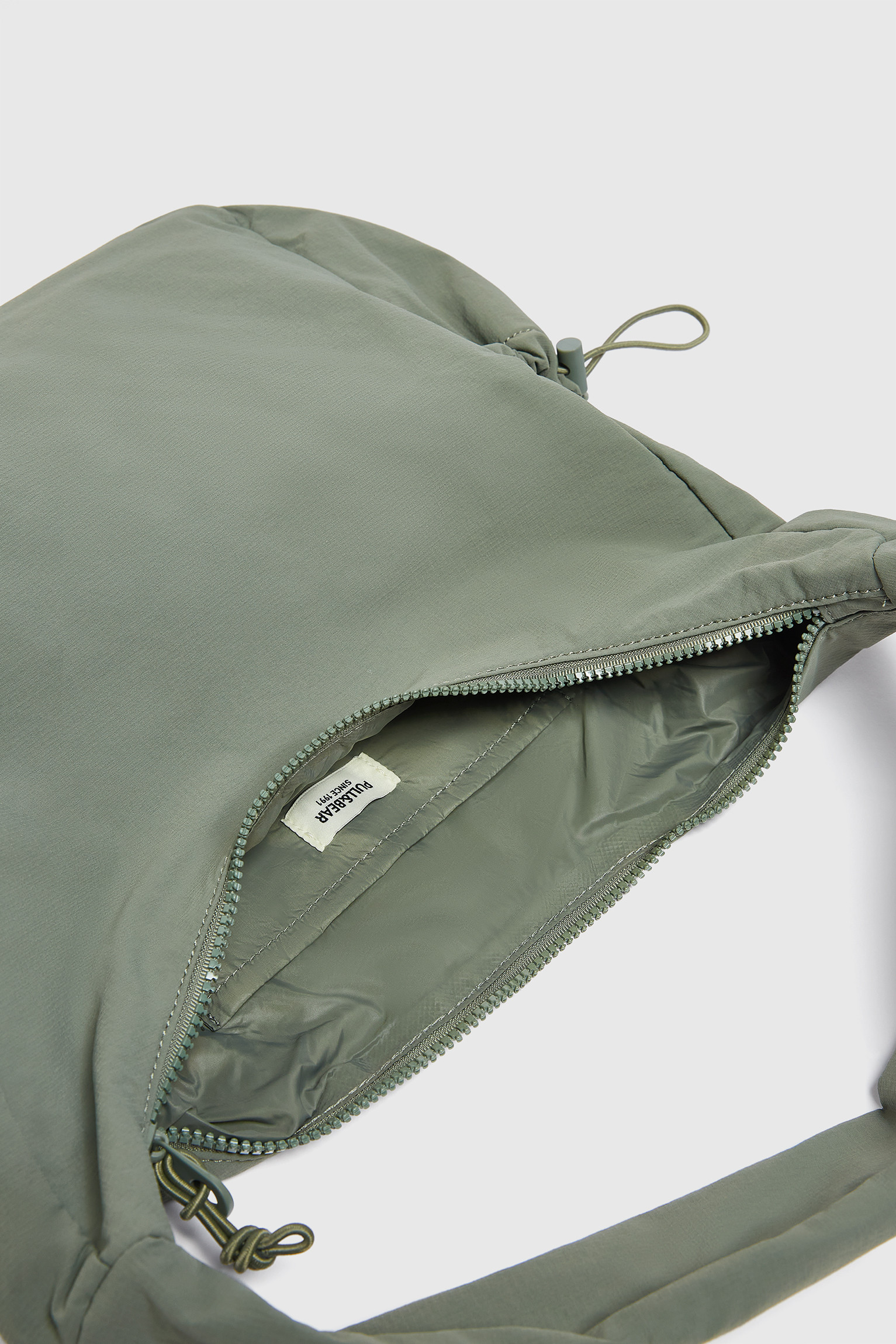 Parachute shopper bag | PULL and BEAR UK