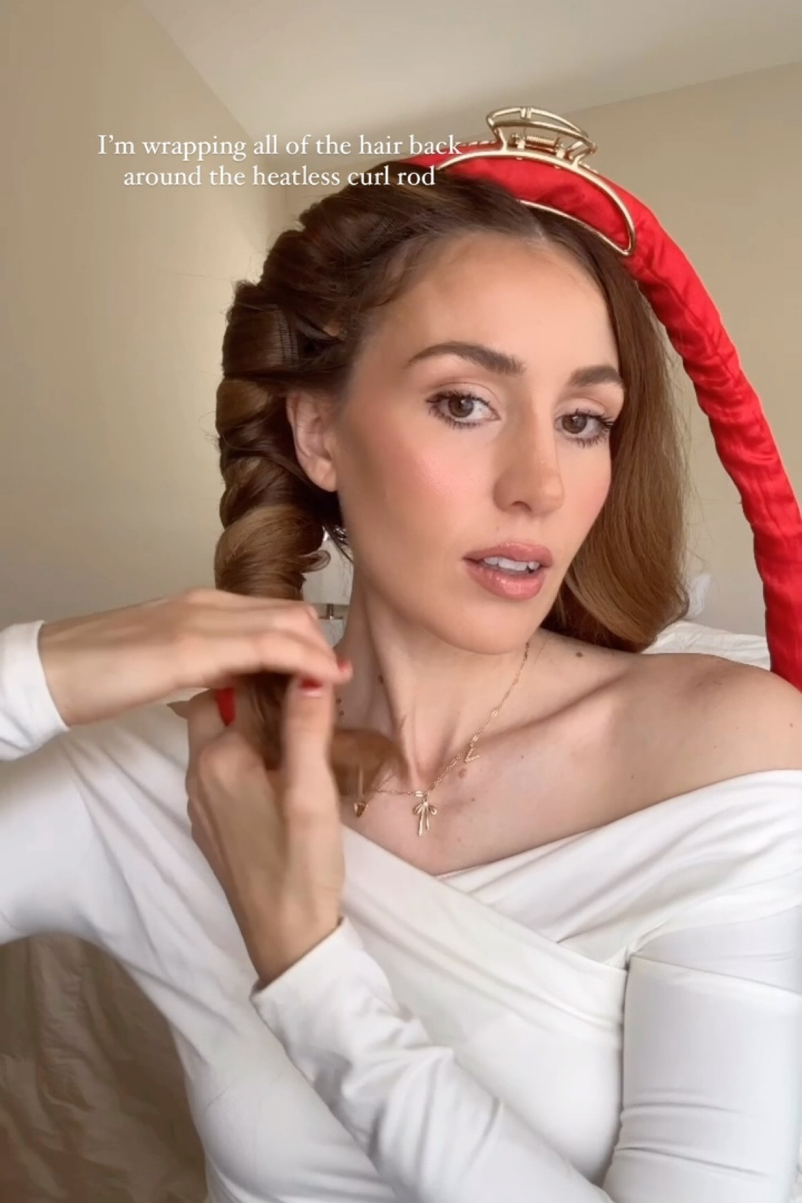 #ad Valentine’s Day hairstyle 1/5
@vocehaircare makes my favorite volume products and they work great for this heatless bouncy style. 

 #VoCEVibes #CleanBeautyRevolution #VoCEHaircare #VoCEVolume #sandiegomom #sandiegolife #hairstyles #valentineshairstyle #romantichair #bouncyhair #hairtutorial #heatlesscurls