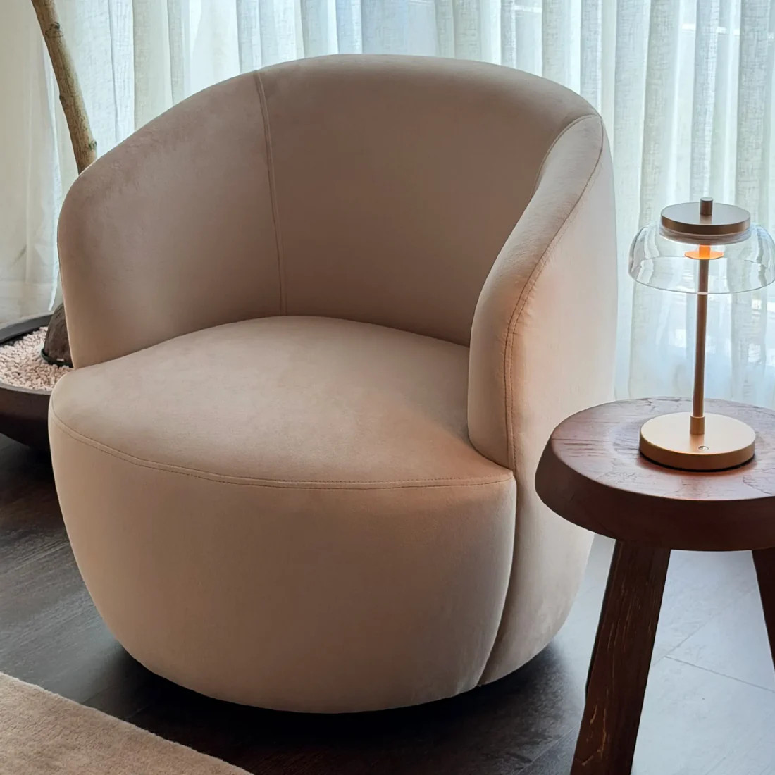 Bella Modern Small Velvet Swivel Barrel Chair (1-Piece) | Pop Maison