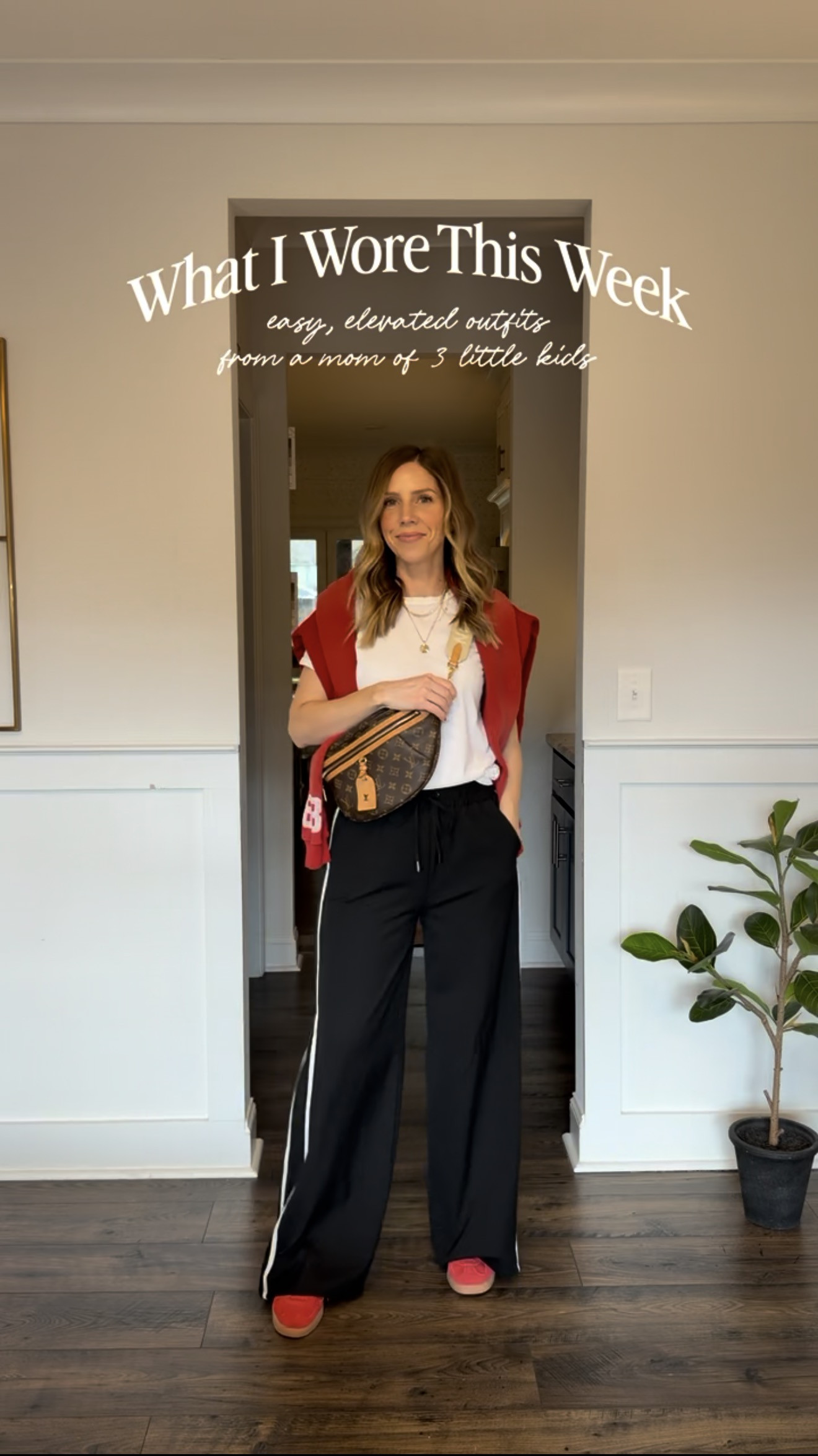 This track pants are so good! In a small!
 

#LTKootd