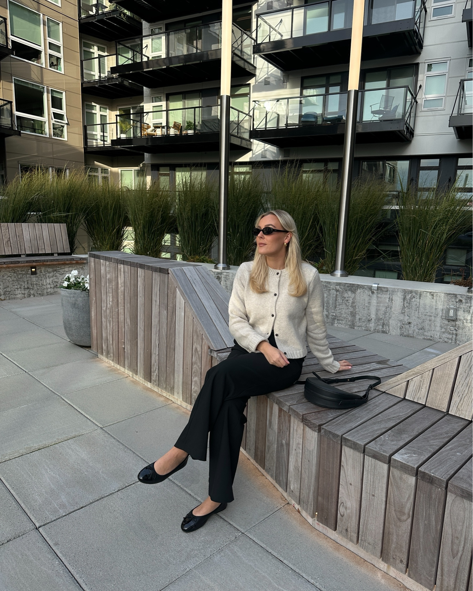 cardigan season >> 🤍☁️

#dissh #disshcardigan #disshoutfit #falloutfit 

#LTKStyleTip #LTKSeasonal #LTKGiftGuide