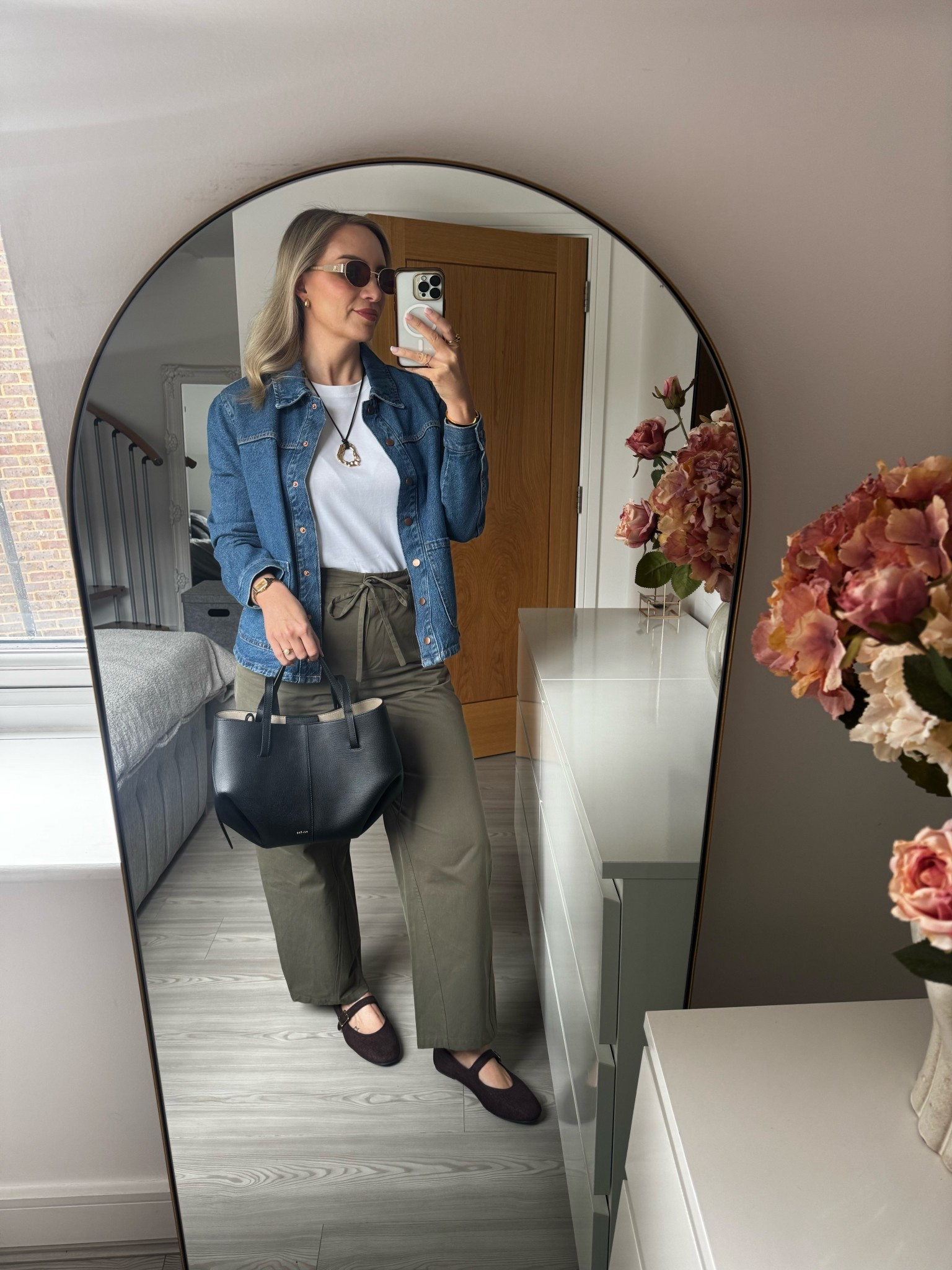 Denim shacket, khaki trousers, white T-shirt - easy casual weekend outfit idea 🫶🏼

#LTKspring #LTKshoes #LTKstyletip