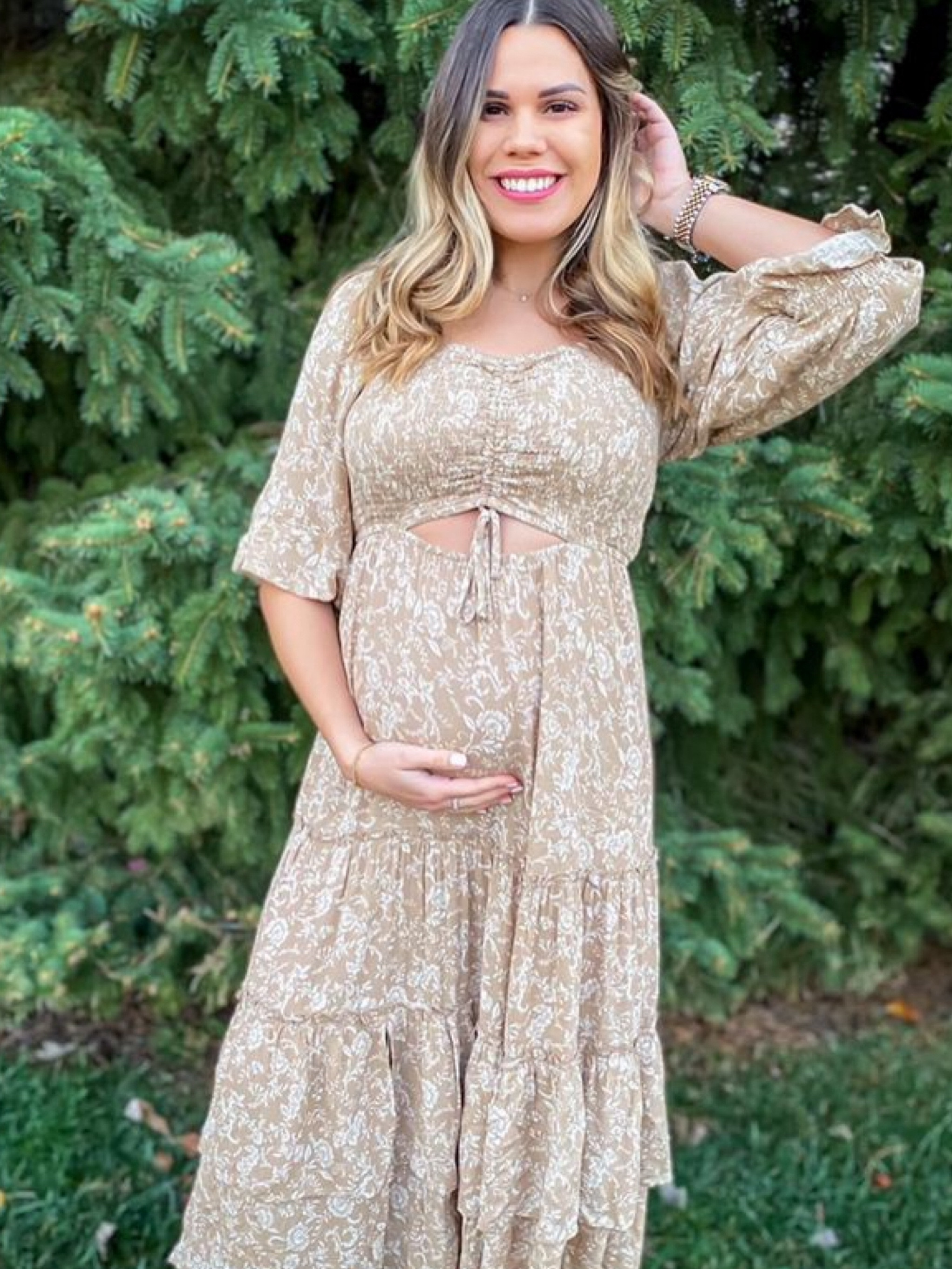 Perfect for maternity photos or a date night out when you want to feel cute and comfortable! 

#LTKFamily #LTKSeasonal #LTKBump