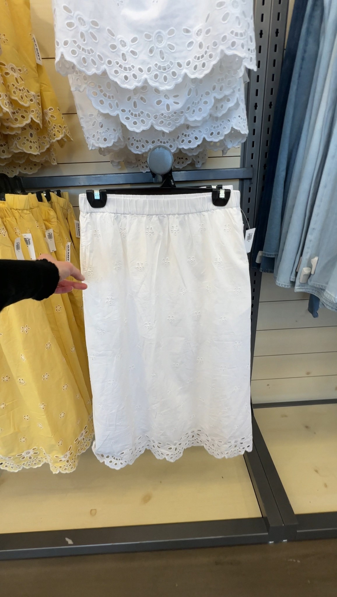 found the cutest skirt at old navy. perfect for regular, tall or petite 🫶🏼 and it’s on SALE right now 😍

#LTKFindsUnder50 #LTKStyleTip #LTKSaleAlert