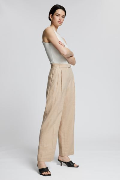 Tailored Relaxed Pleat Trousers | H&M (UK, MY, IN, SG, PH, TW, HK)