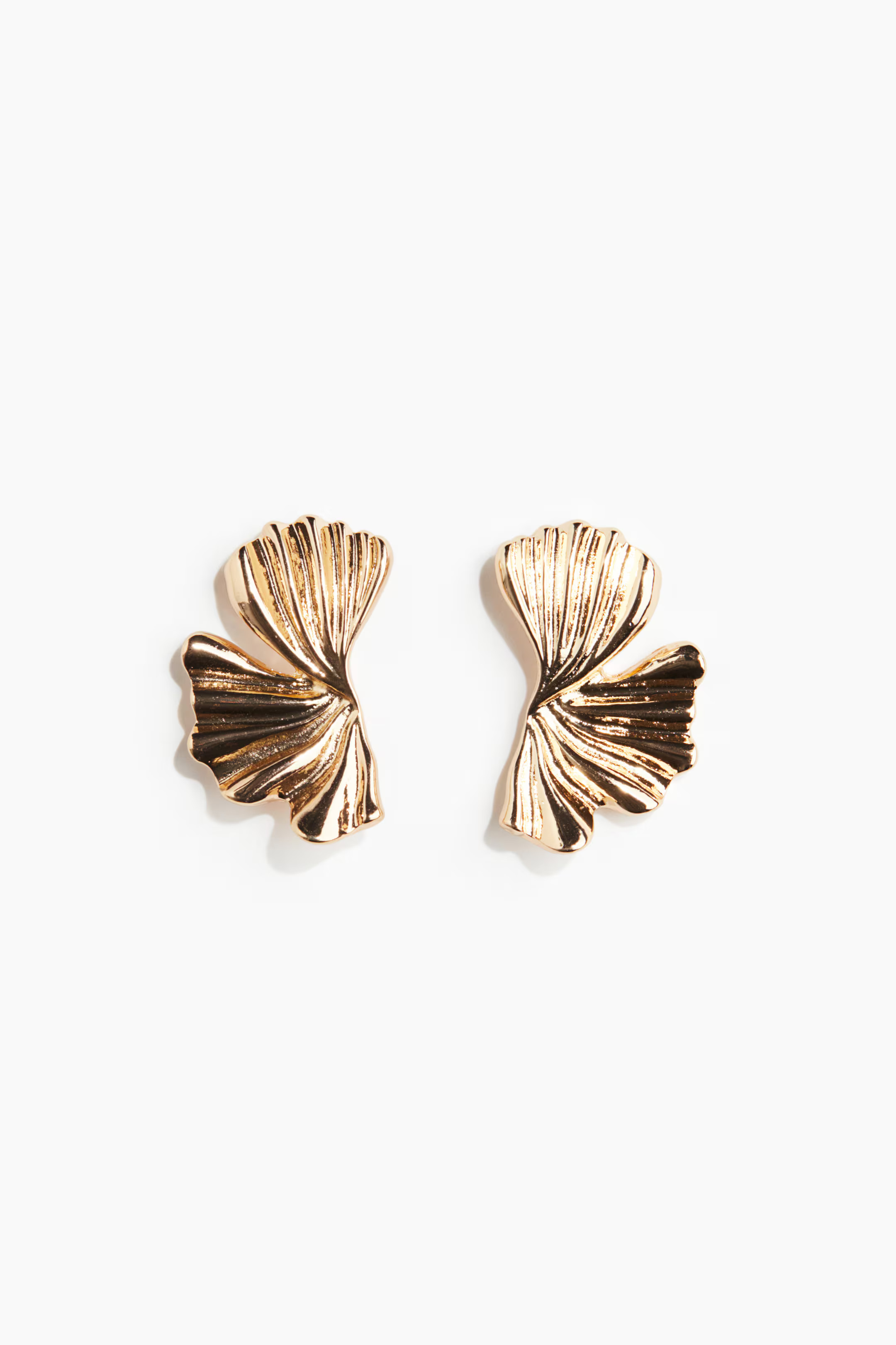 Petal-shaped earrings | H&M (UK, MY, IN, SG, PH, TW, HK)