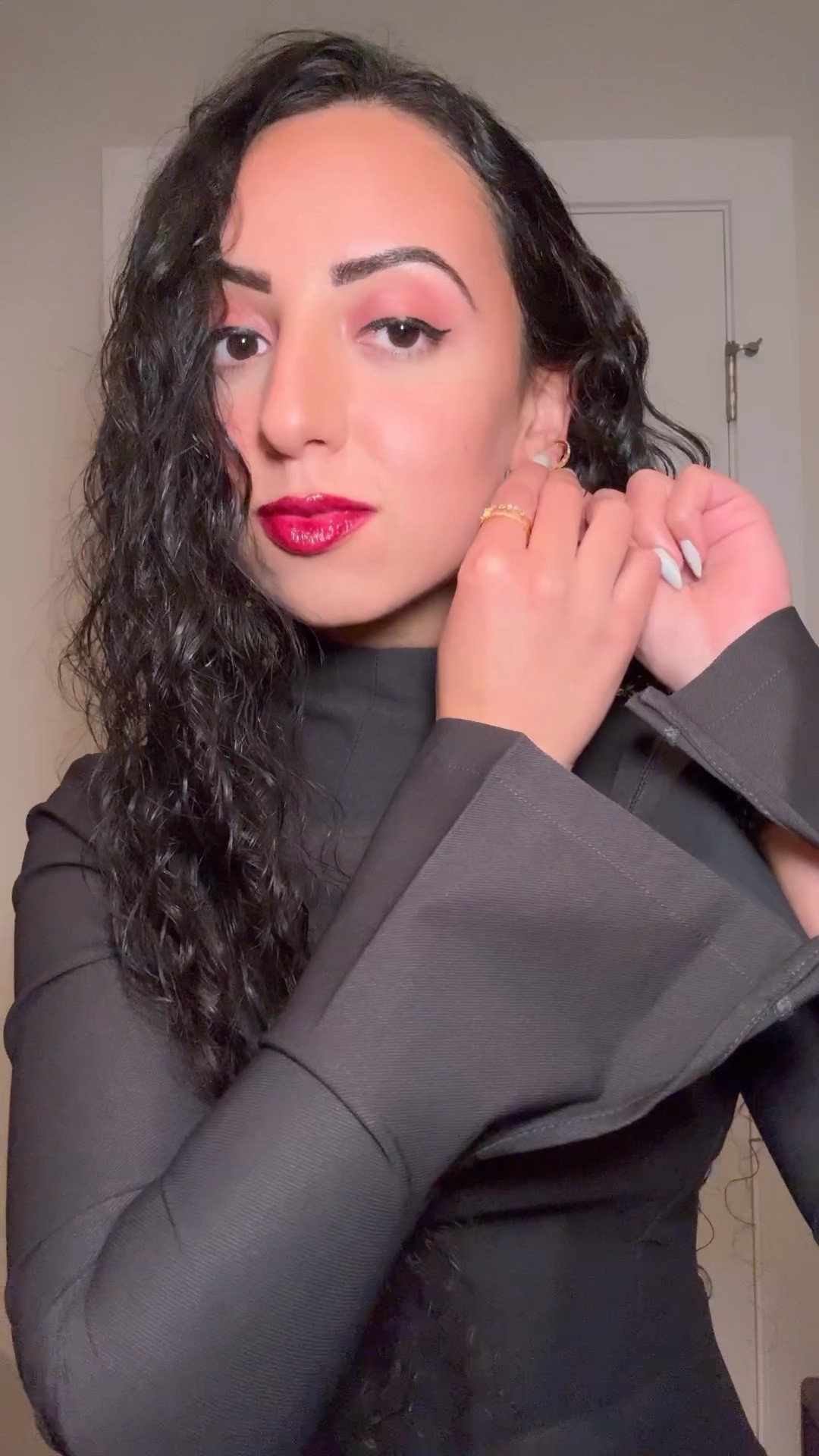 I’m just a girl ✨
.
🔖 Follow @its.sandyibrahim for more
.
🔖 Subscribe to my LTK for more

#LTKStyleTip #LTKBeauty #LTKFindsUnder50