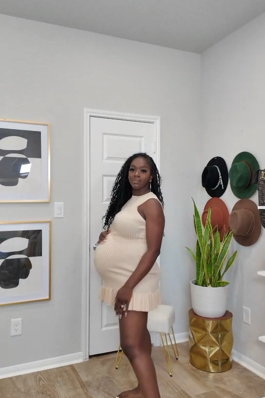 Say goodbye to maternity wear! These flexible fashion picks grow with you and your bump. 

For reference, I'm wearing a size medium. I'm currently in my third trimester, 5'5" tall, and weigh between 165-170 lbs. Hope this helps with sizing!

#FashionWithFlexibility



#LTKFindsUnder50 #LTKStyleTip #LTKVideo