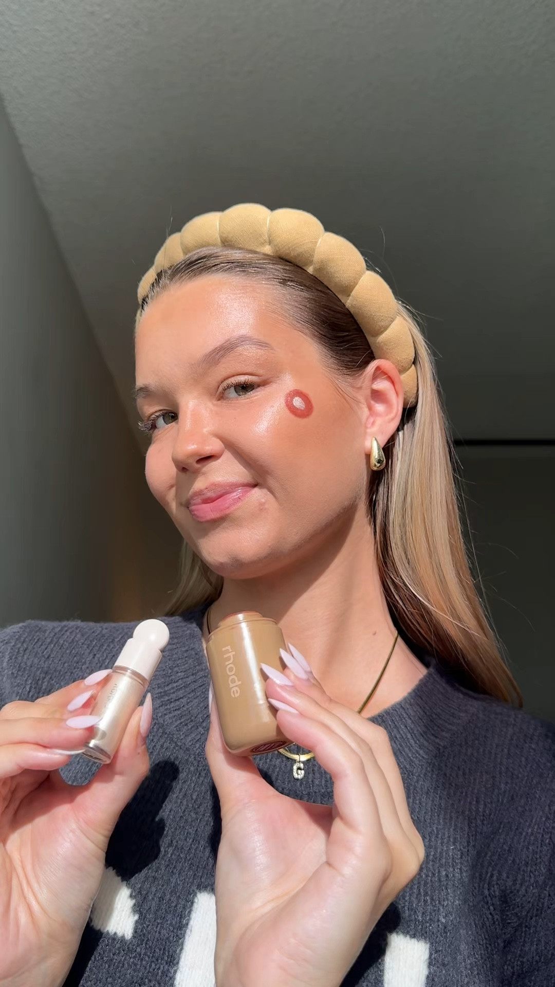 cinnamon girl blush 

#LTKBeauty #LTKHoliday