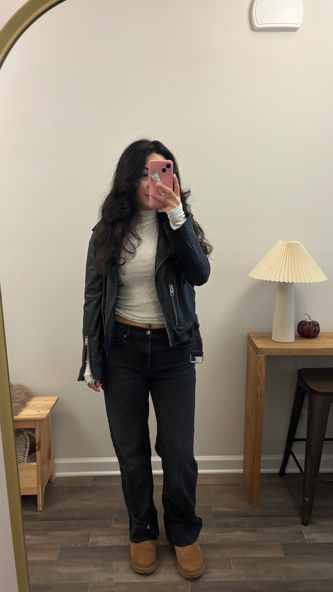 AE stovepipe jeans (2 short)
UGG ultra mini chestnut
Allsaints balfern leather biker jacket (4)

