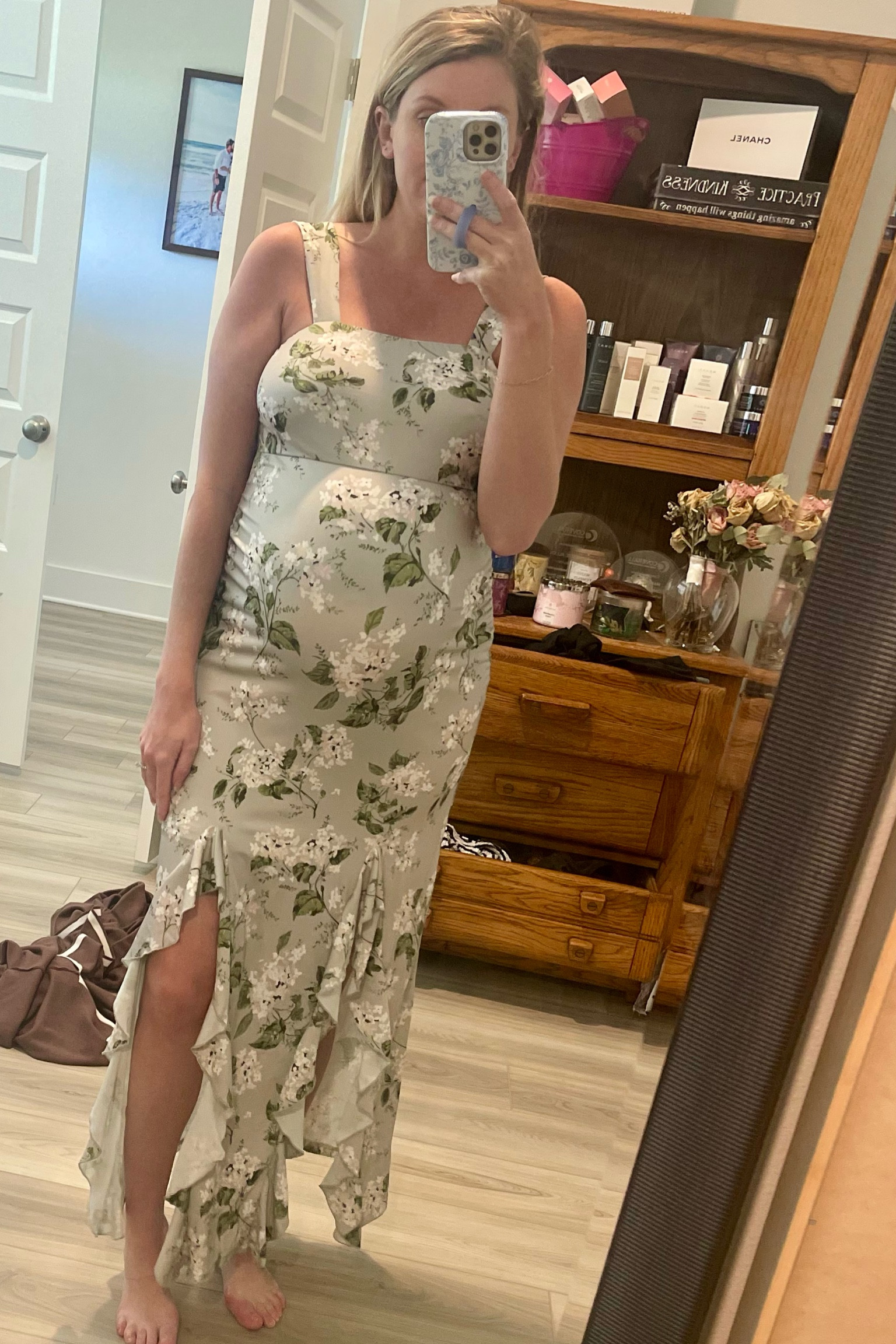 Green gender neutral maternity dress. Wearing size small. Perfect for spring baby shower 

#LTKsalealert #LTKfindsunder50 #LTKbump
