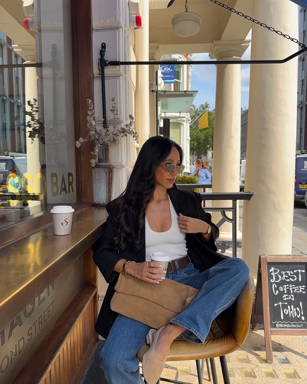 Things I’m loving for Spring… black oversized blazers and blue denim jeanss

#LTKstyletip #LTKspring #LTKworkwear