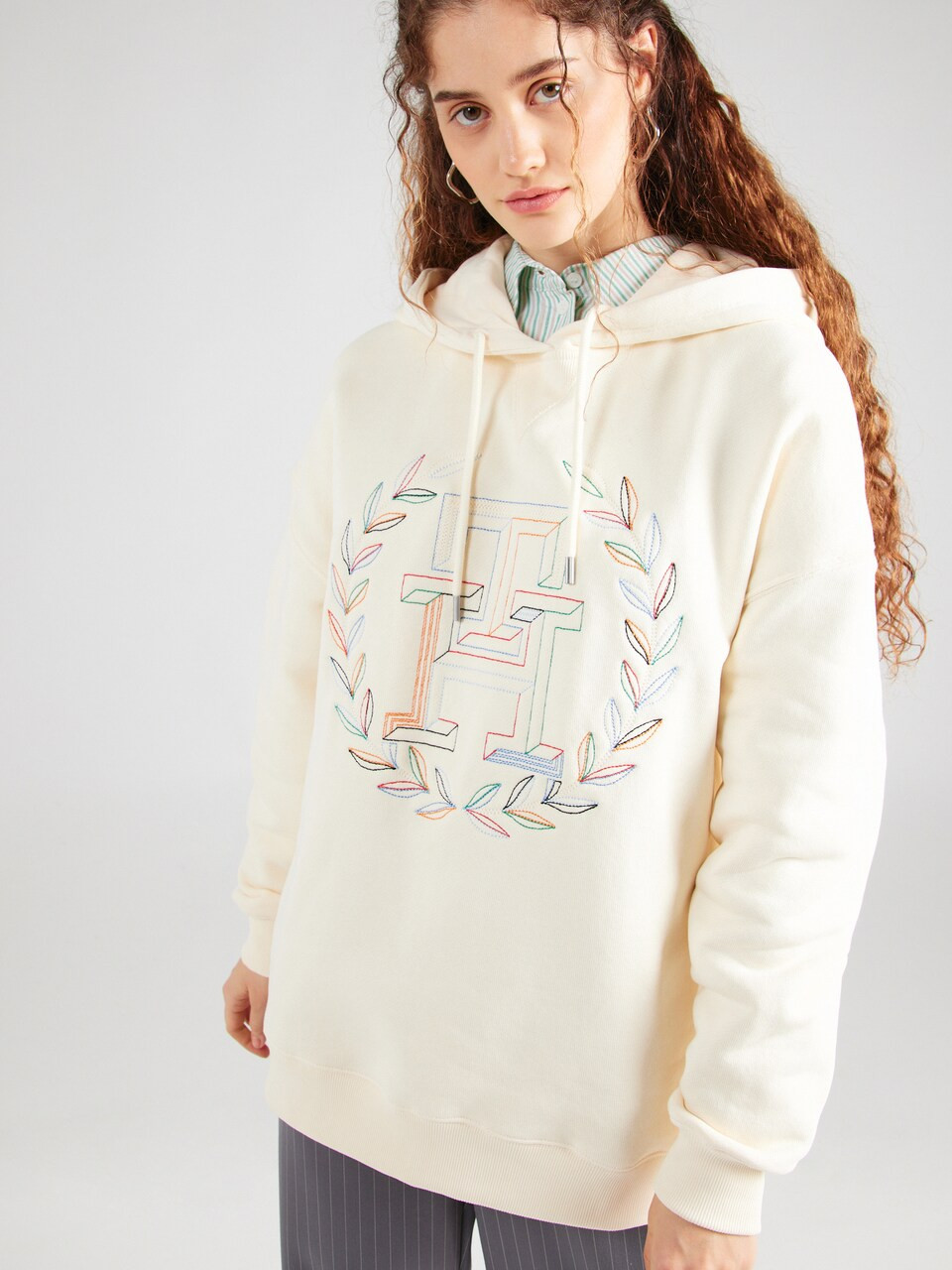 Sweatshirt 'Laurel' | ABOUT YOU (DE)