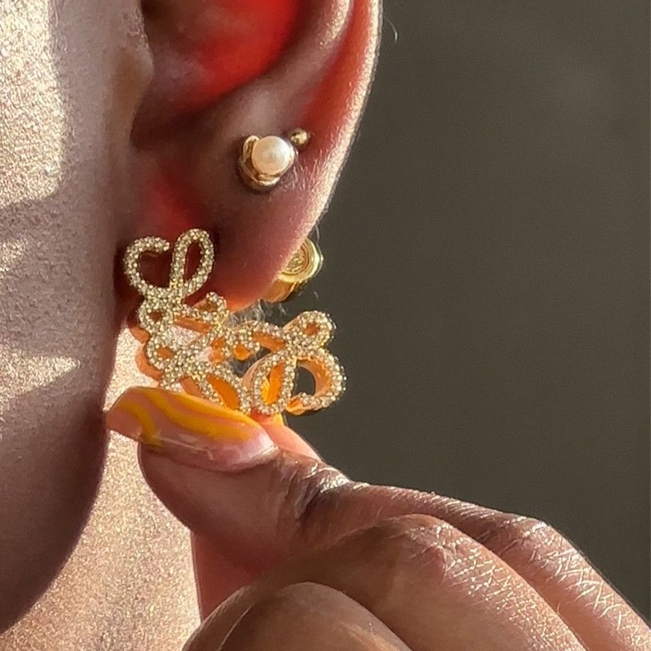 Loewe Pavé Anagram Stud Sparkly Earrings In Gold (colour: 3)

#LTKunder50 #LTKFind

#LTKstyletip