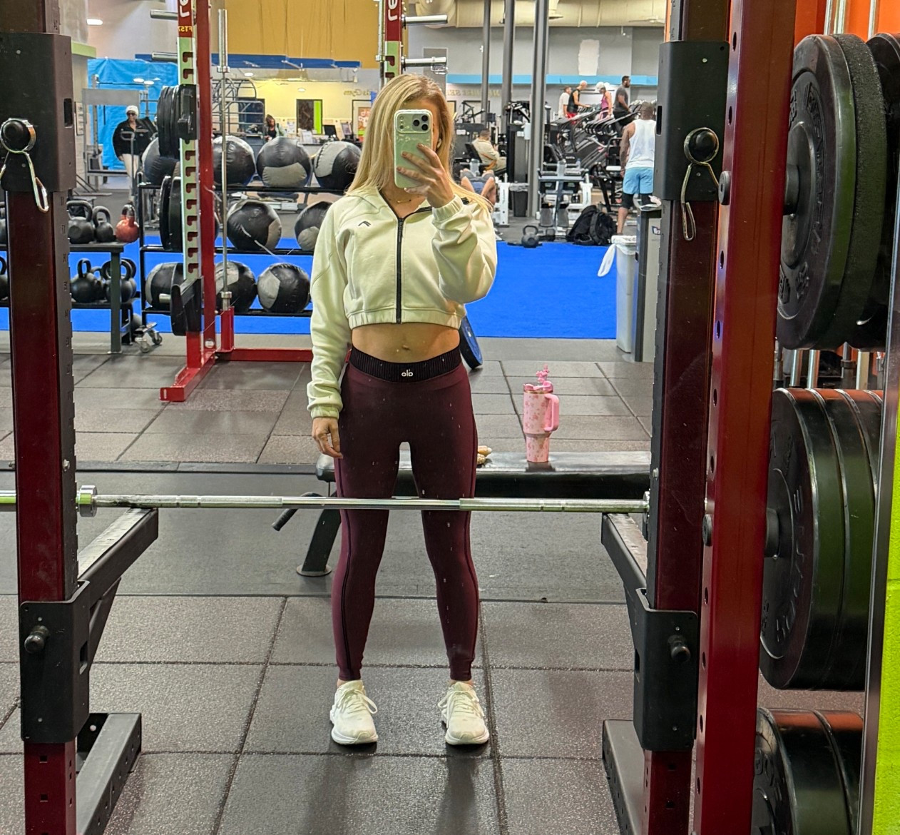 Alo sale! 

#LTKCyberWeek #LTKSaleAlert #LTKHoliday