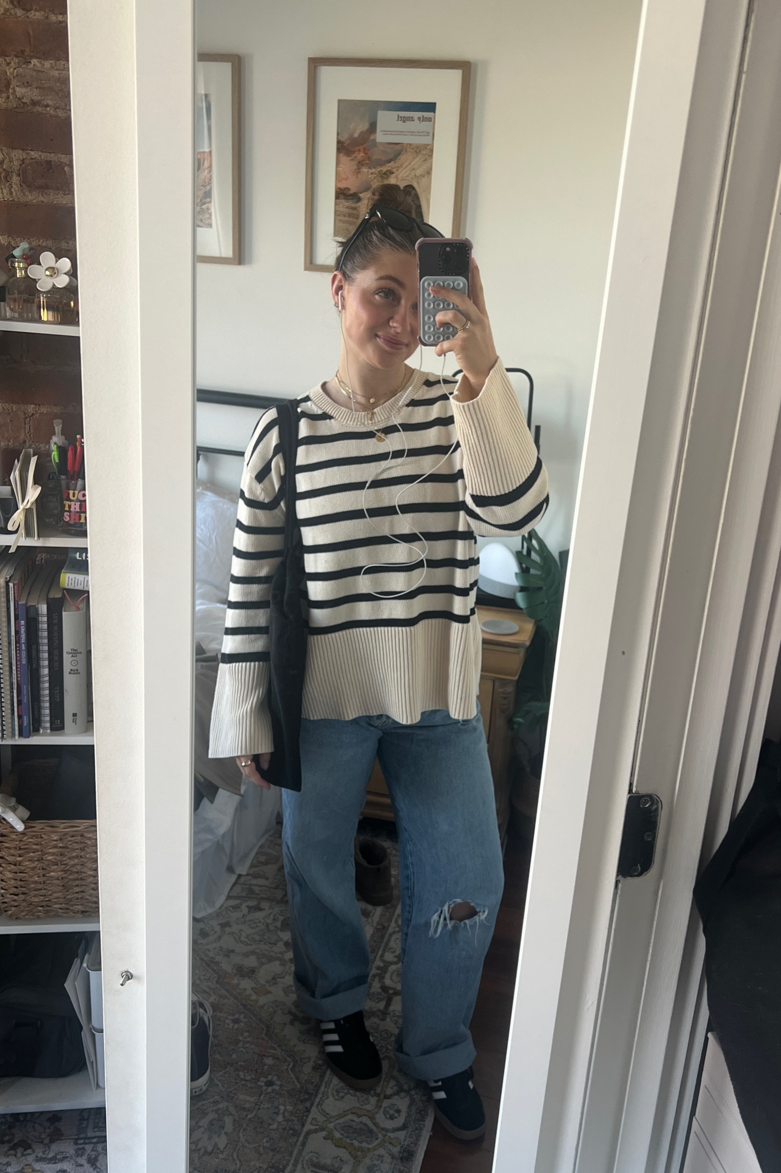 Fall outfit 🧸
Wore this out & about today in 60-65 F weather and it was perfect. Such a simple & comfy but cute outfit combo for fall!
📝 NOTES:
- this sweater was designed to be oversized so I got a M
- I sized up in these jeans for a baggier fit
- I sized down .5 in the Adidas Gazelles

#LTKSeasonal #LTKstyletip #LTKshoecrush