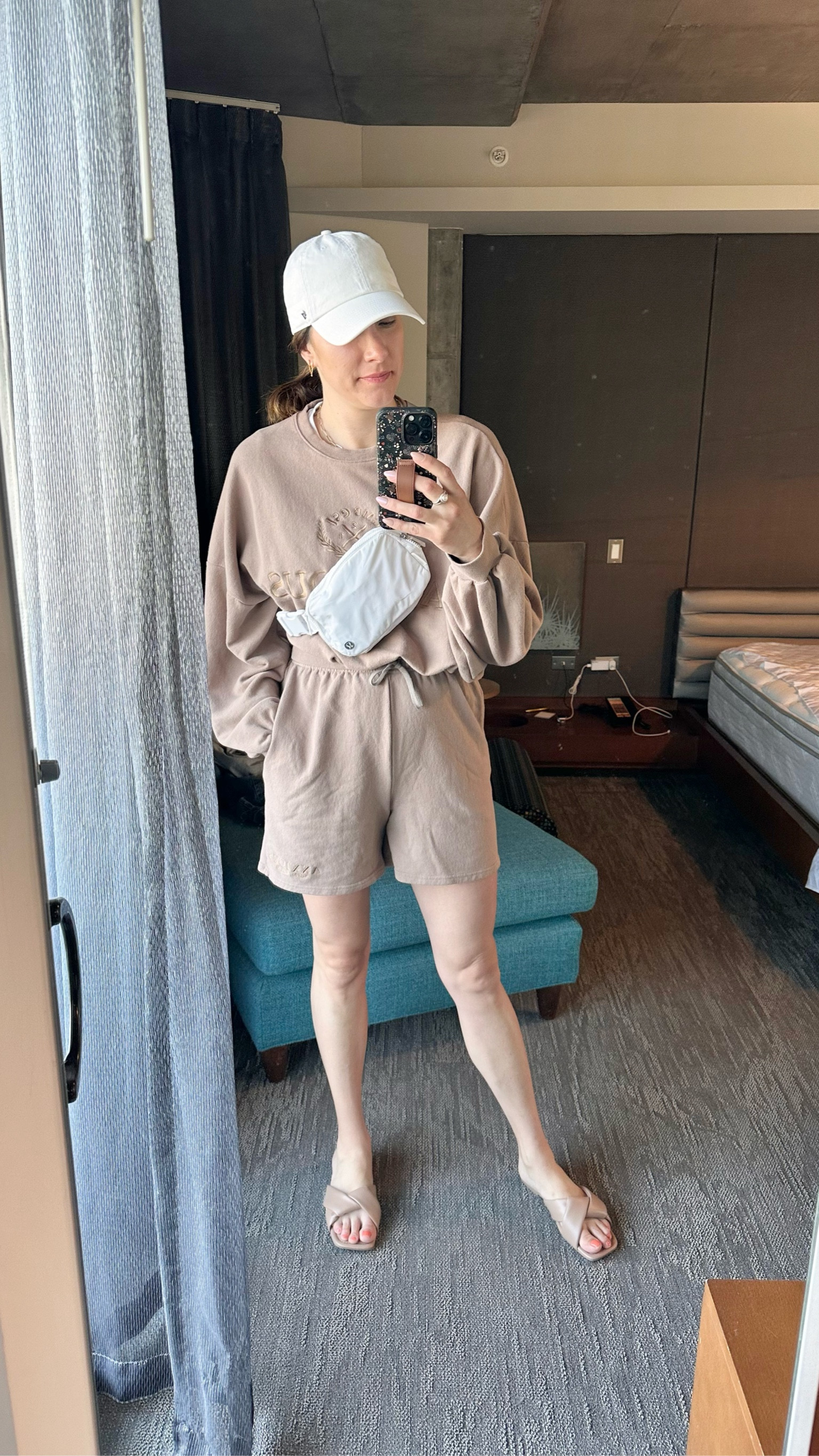 What I wore in AZ

UndeniablyElyse.com

Neutral looks, summer outfits, short set, belt bag, baseball cap, target sandals

#LTKstyletip #LTKFind #LTKSeasonal