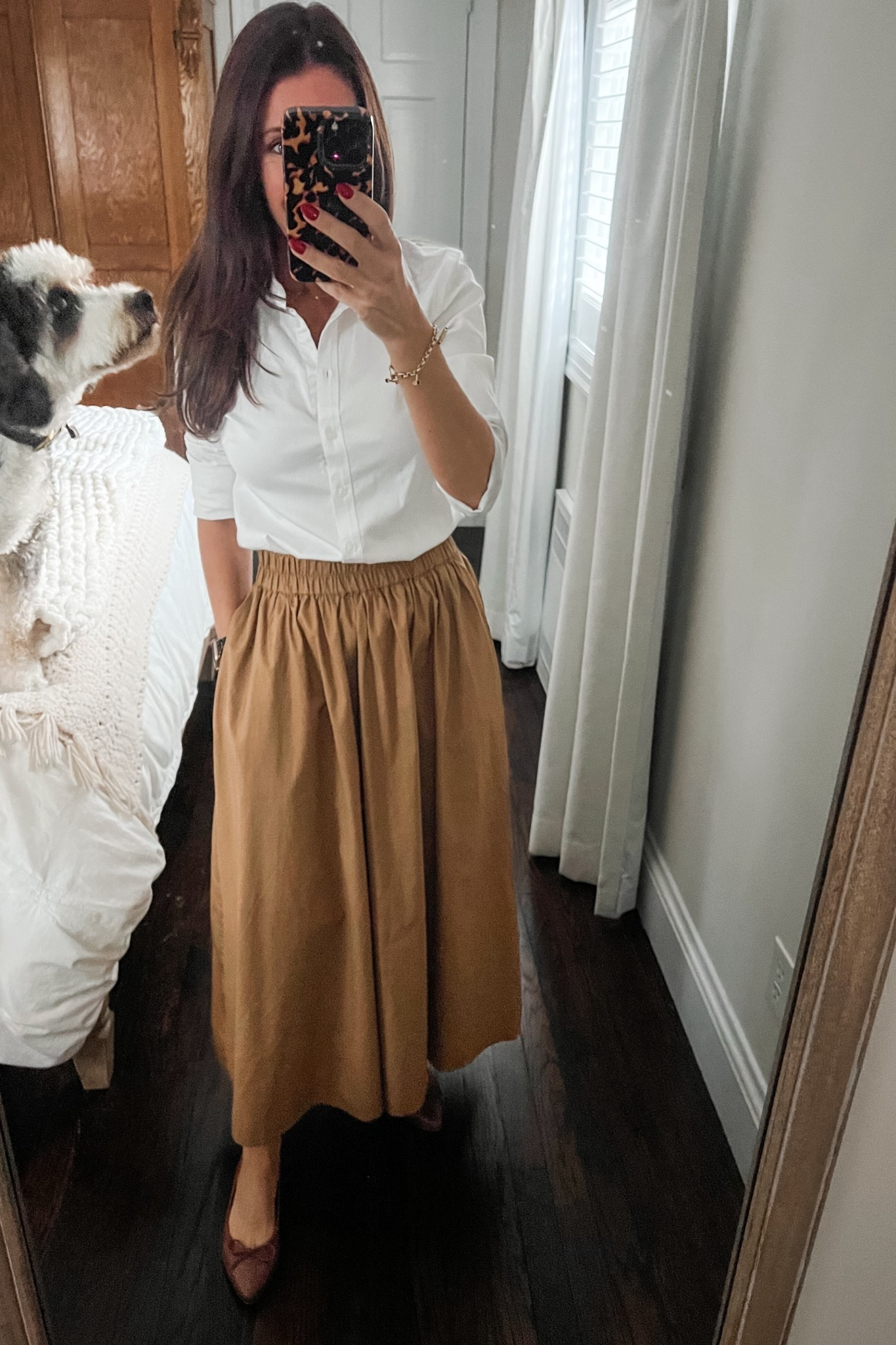 Teacher Outfit of the day! This skirt is past season but I am linking similar ones and this season’s in yellow.  I am also linking my slim fitting white button down and camel pointy flats.  Everything runs true to size!


#LTKOver40 #LTKSeasonal #LTKWorkwear