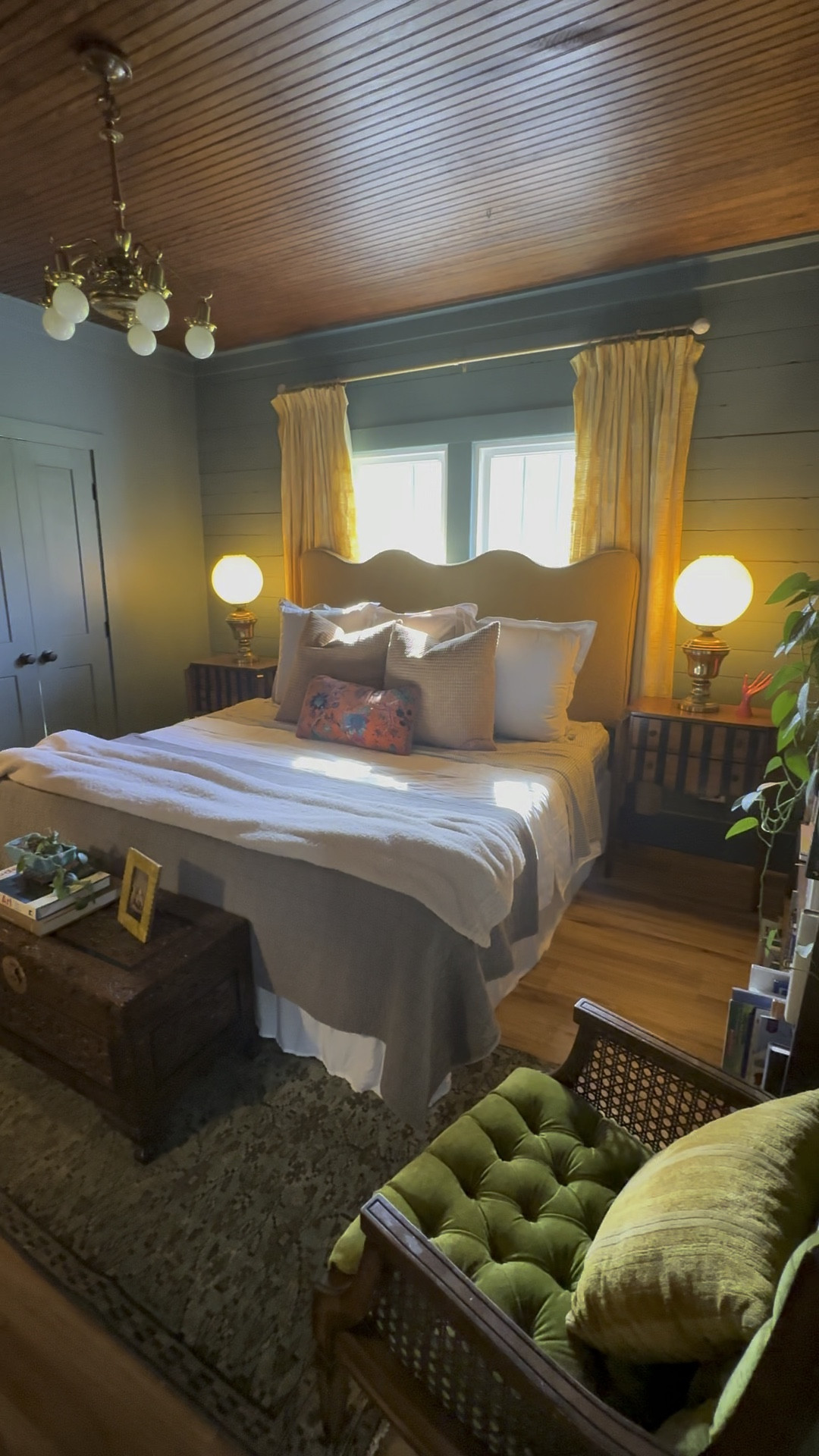 #ad master bedroom is finally finished! new mattress, headboard, bedding, and rug paired with so many vintage finds! i’m loving it all so much. bed is lulu and georgia, mattress is purple, rug is etsy, euro shams and quilts are target, and decorative pillows are amazon! #bedroom #bedroomideas #cozybedroom #luluandgeorgia #landg #luluandgeorgiafurniture #LTKhome #target #targetstyle
#amazon #amazonfinds #etsy 