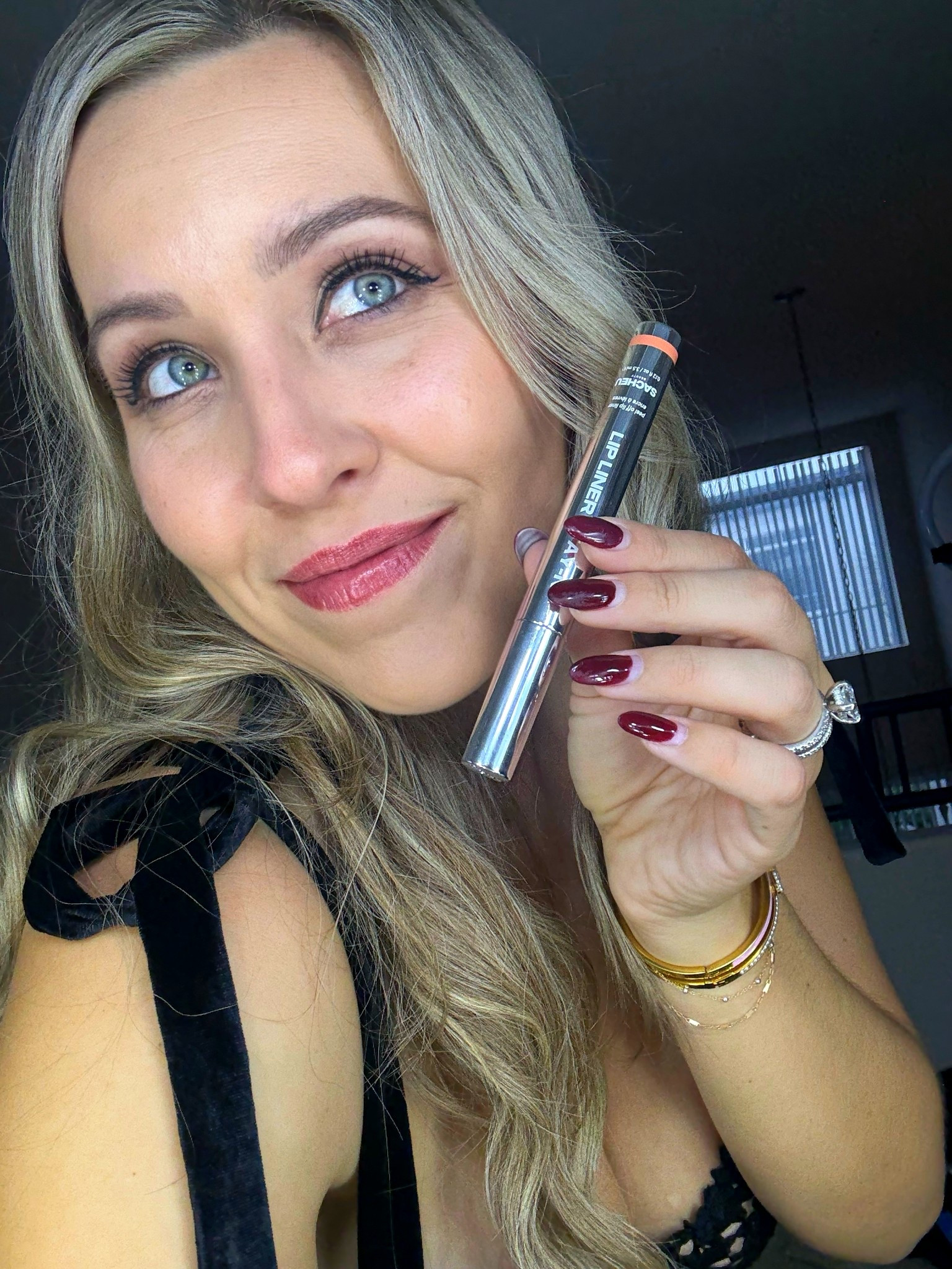 Peel off lip stain in nude color!
Sacheu lip liner 
Lip stain, makeup, holiday makeup
Natural makeup 
Nude Lip liner 



#LTKHoliday #LTKBeauty #LTKgrwm